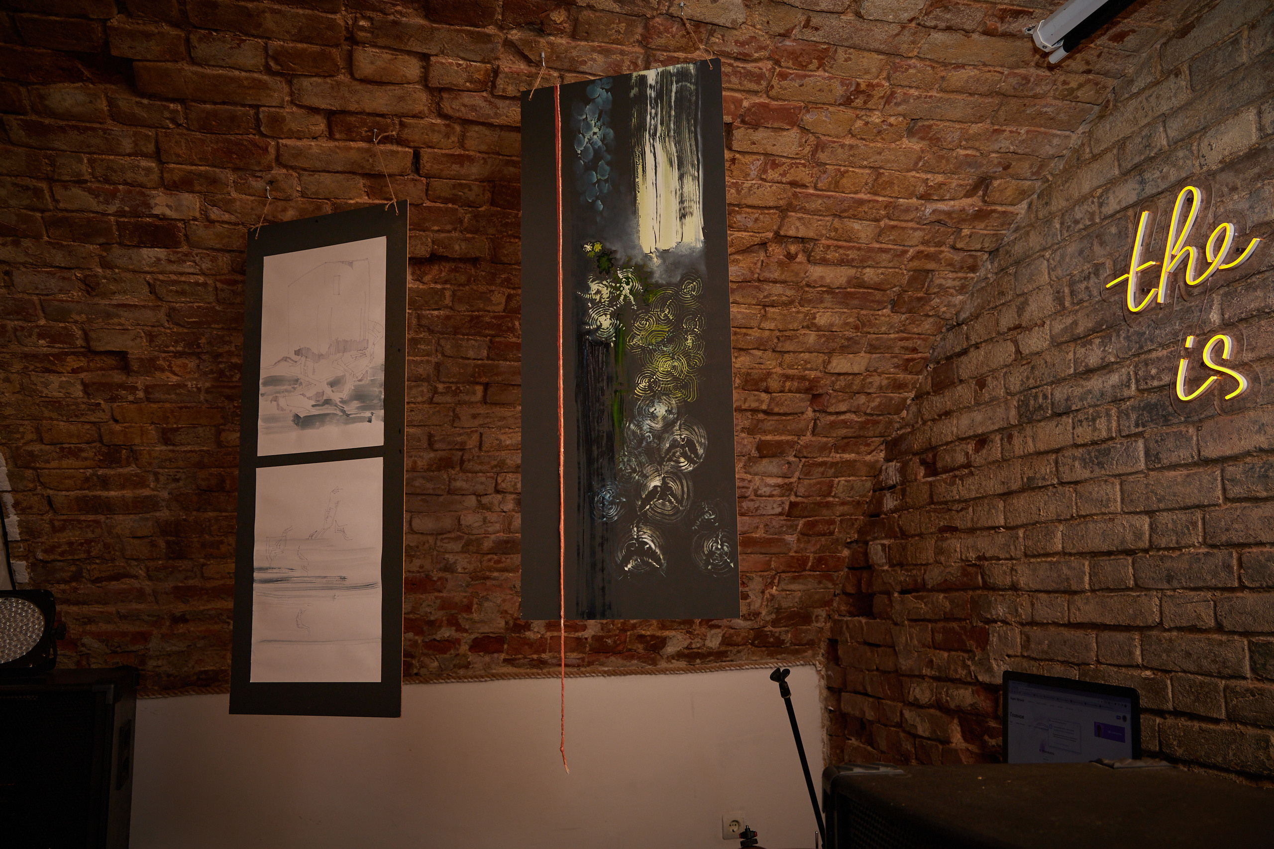 Открытие выставки. Предметный и контентный фотограф в Москве Курочкина Оксана