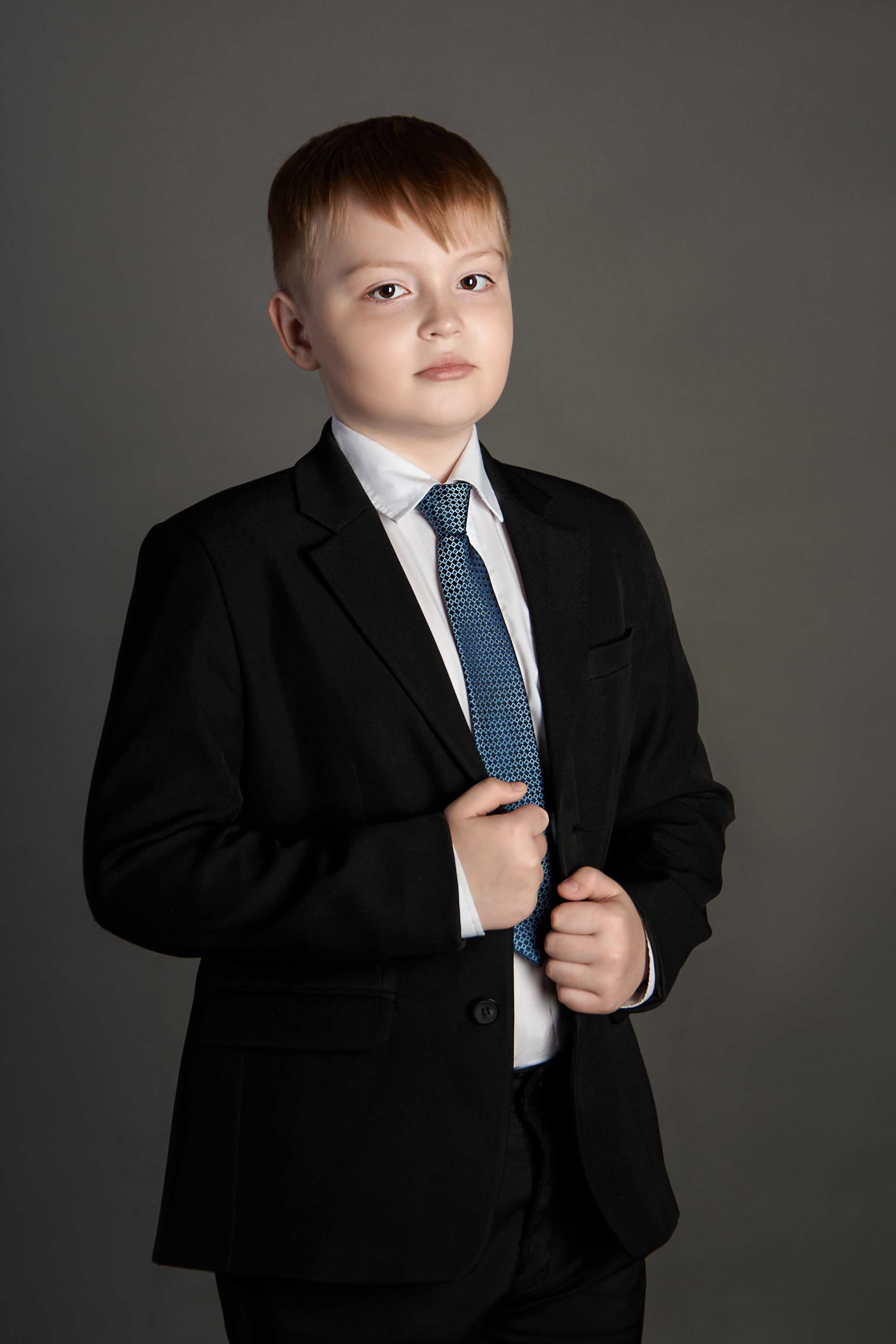 Портретная съемка в альбом. Лицей, 4-й класс. Ольга Чёкотова (Фотограф Кострома)