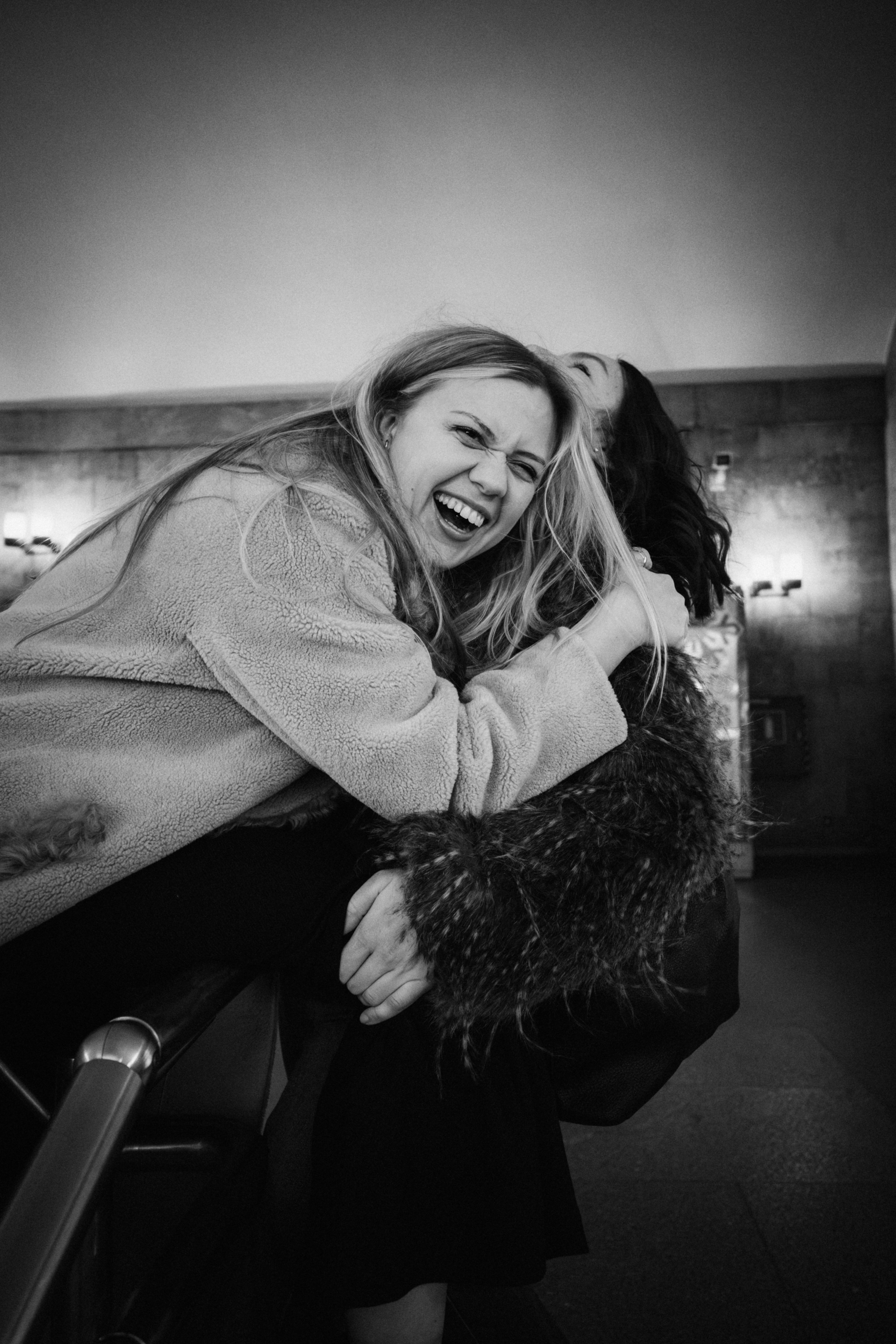 Катя и Кристина в метро. Klerout Photographer