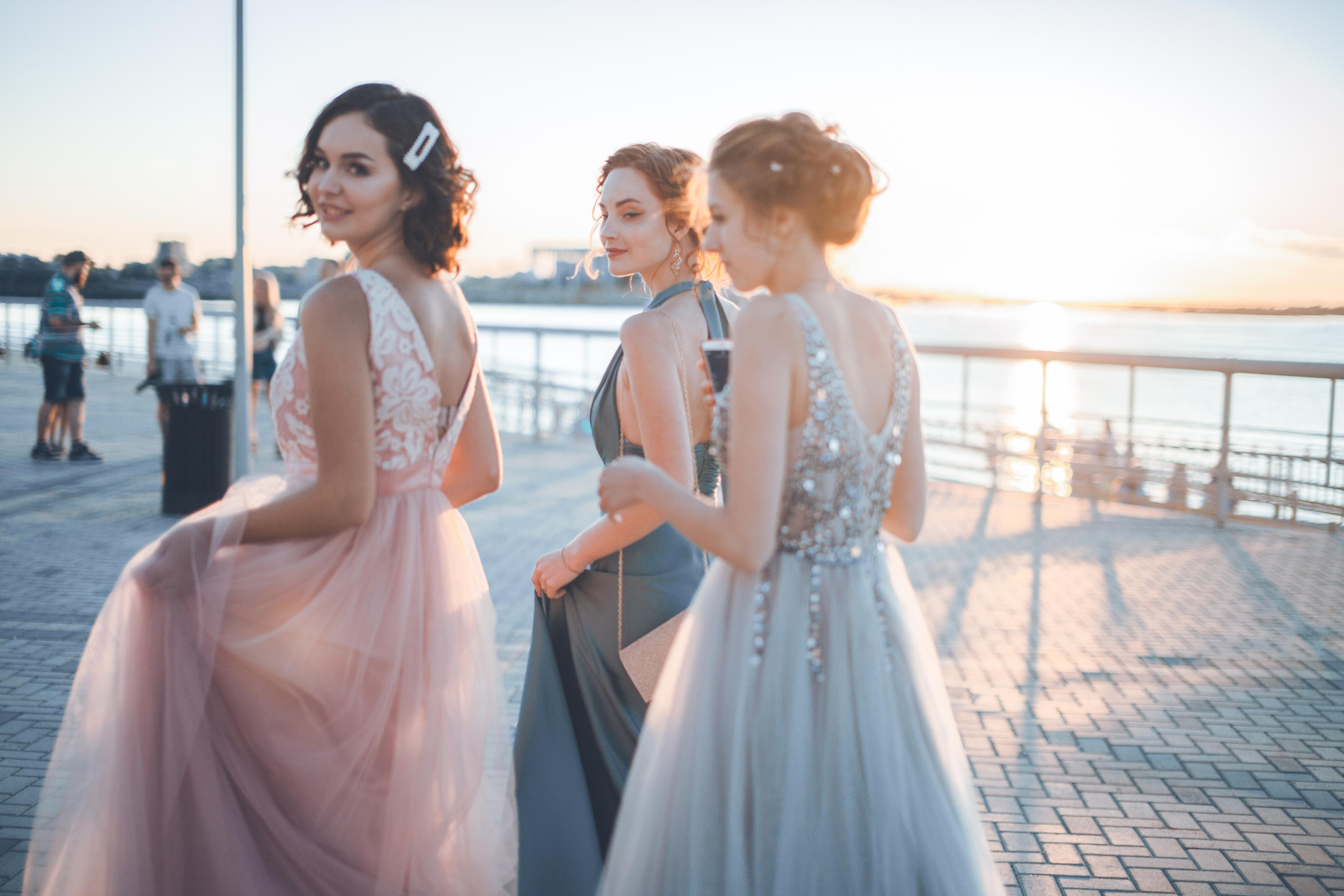 Школьный выпускной. Фотограф на крещение и венчание в Нижнем Новгороде.Свадебный Фотограф