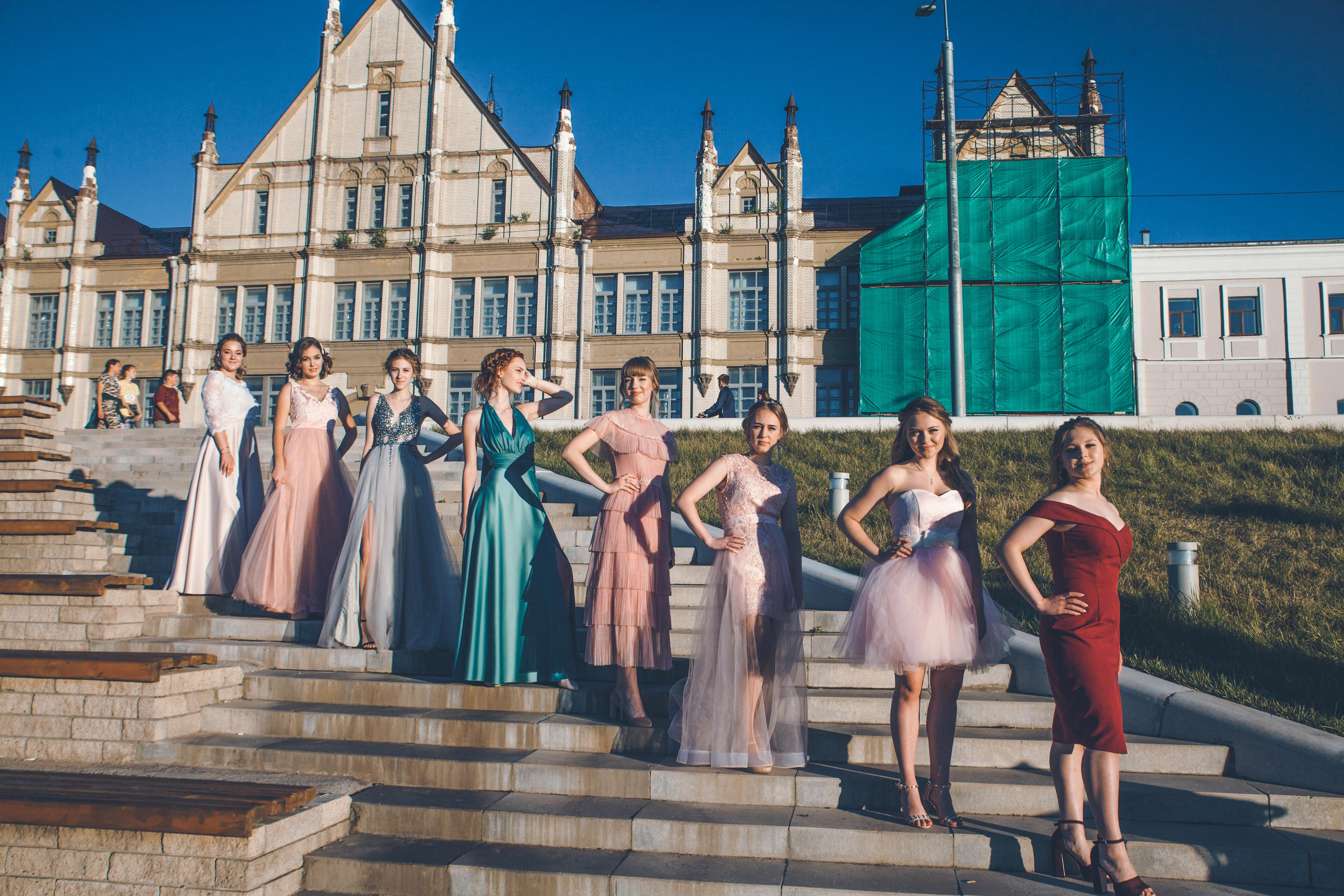 Школьный выпускной. Фотограф на крещение и венчание в Нижнем Новгороде.Свадебный Фотограф
