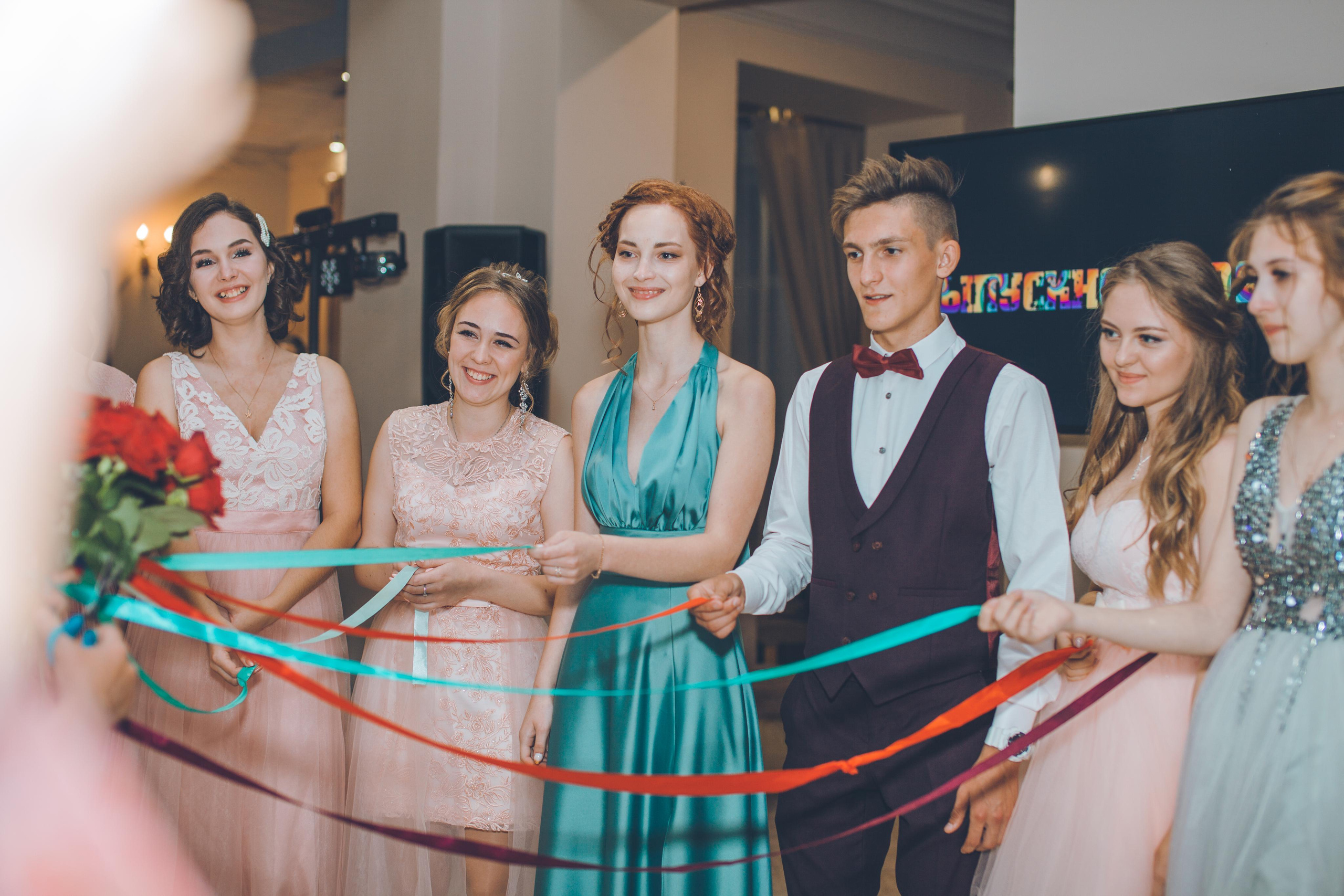 Школьный выпускной. Фотограф на крещение и венчание в Нижнем Новгороде.Свадебный Фотограф