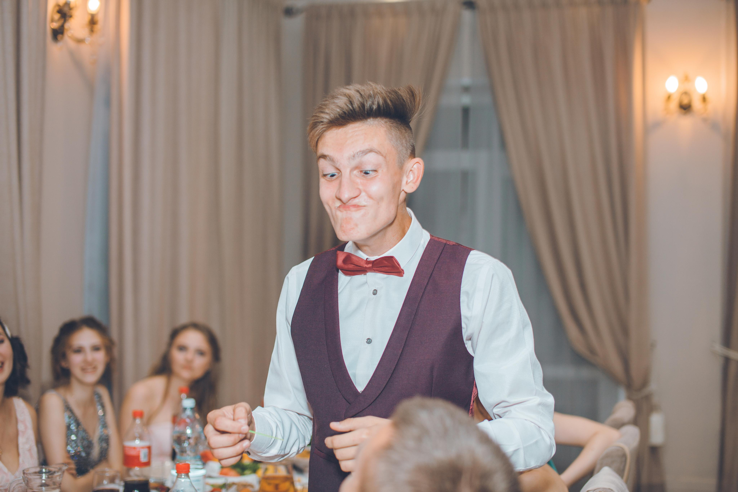 Школьный выпускной. Фотограф на крещение и венчание в Нижнем Новгороде.Свадебный Фотограф