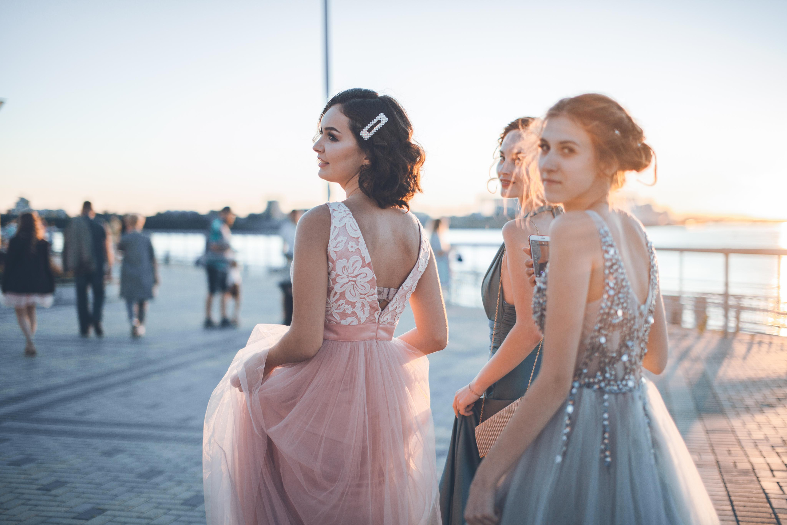 Школьный выпускной. Фотограф на крещение и венчание в Нижнем Новгороде.Свадебный Фотограф