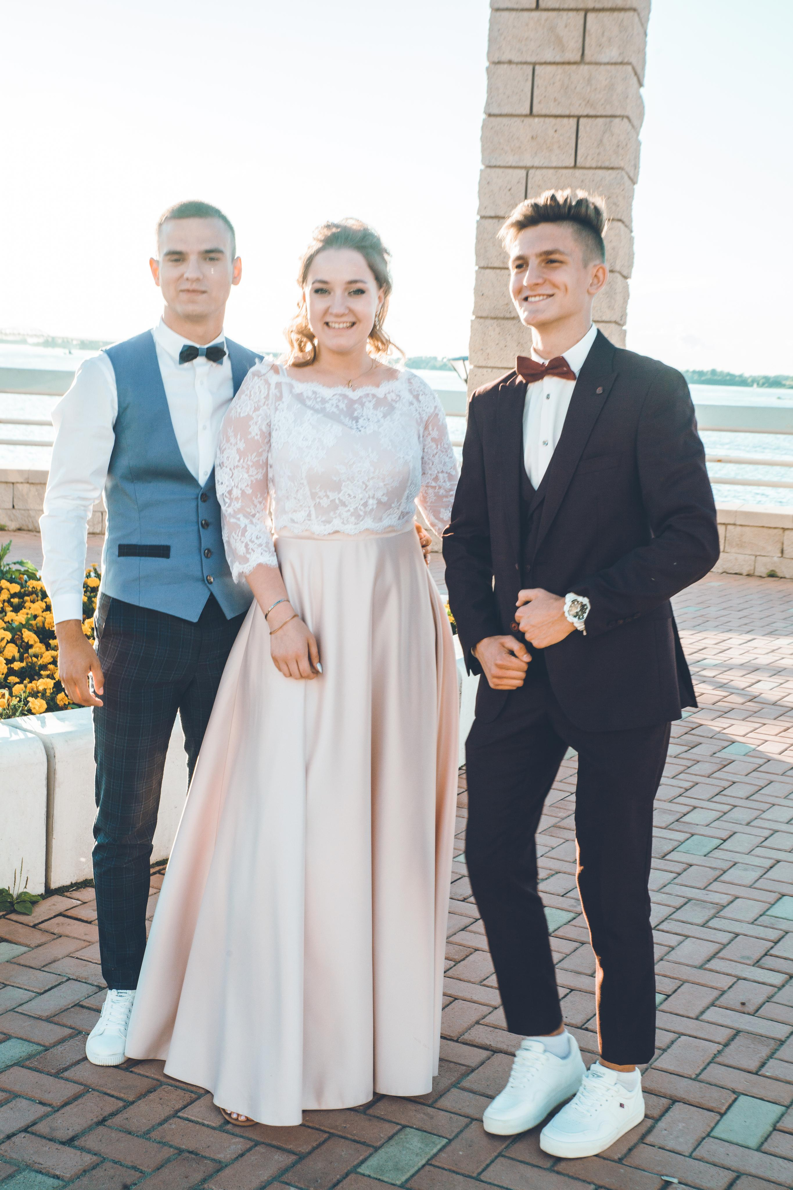 Школьный выпускной. Фотограф на крещение и венчание в Нижнем Новгороде.Свадебный Фотограф