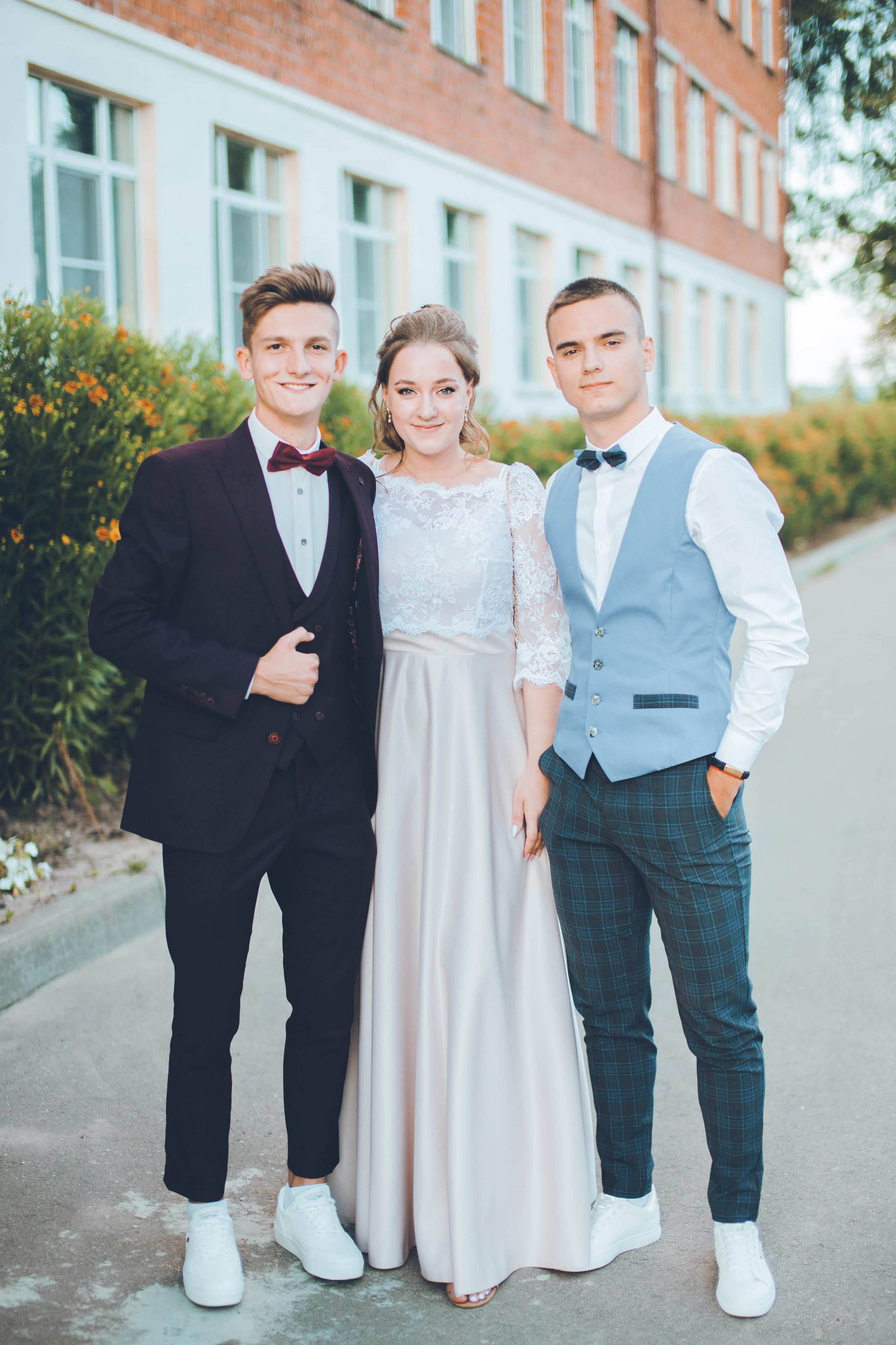 Школьный выпускной. Фотограф на крещение и венчание в Нижнем Новгороде.Свадебный Фотограф