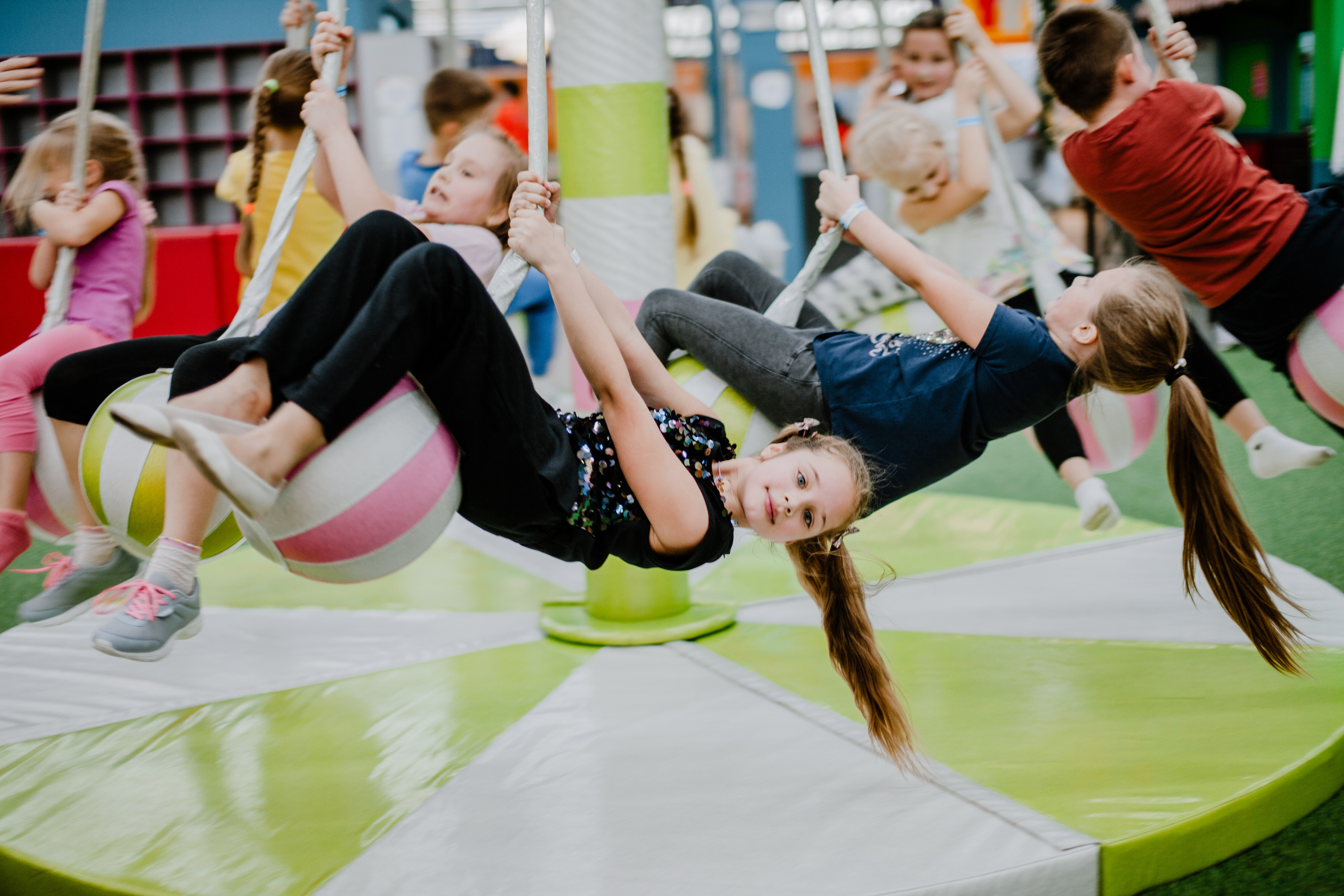 Репортажная сьёмка детей. Фотограф на крещение и венчание в Нижнем Новгороде.Свадебный Фотограф