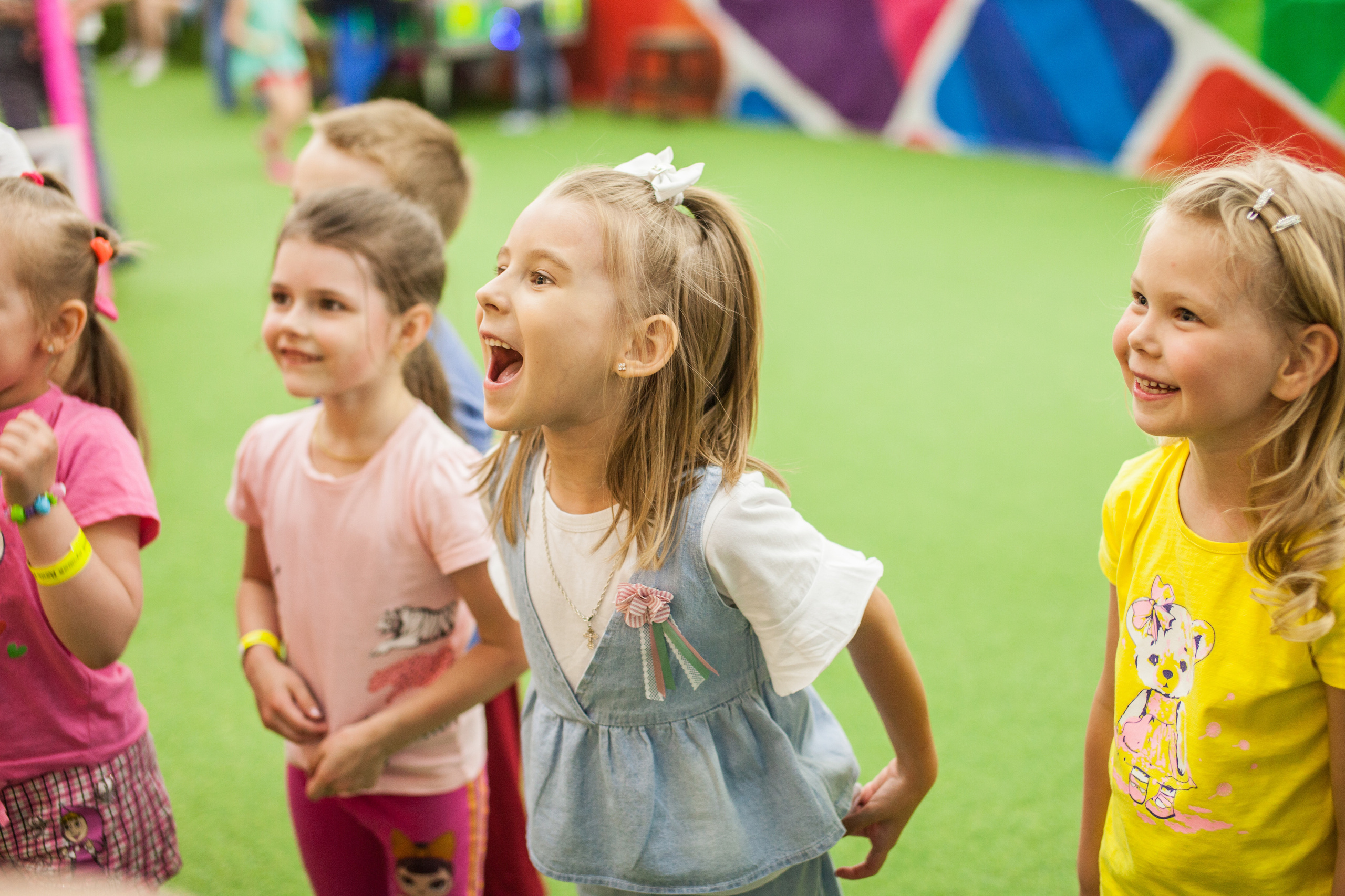 Репортажная сьёмка детей. Фотограф на крещение и венчание в Нижнем Новгороде.Свадебный Фотограф