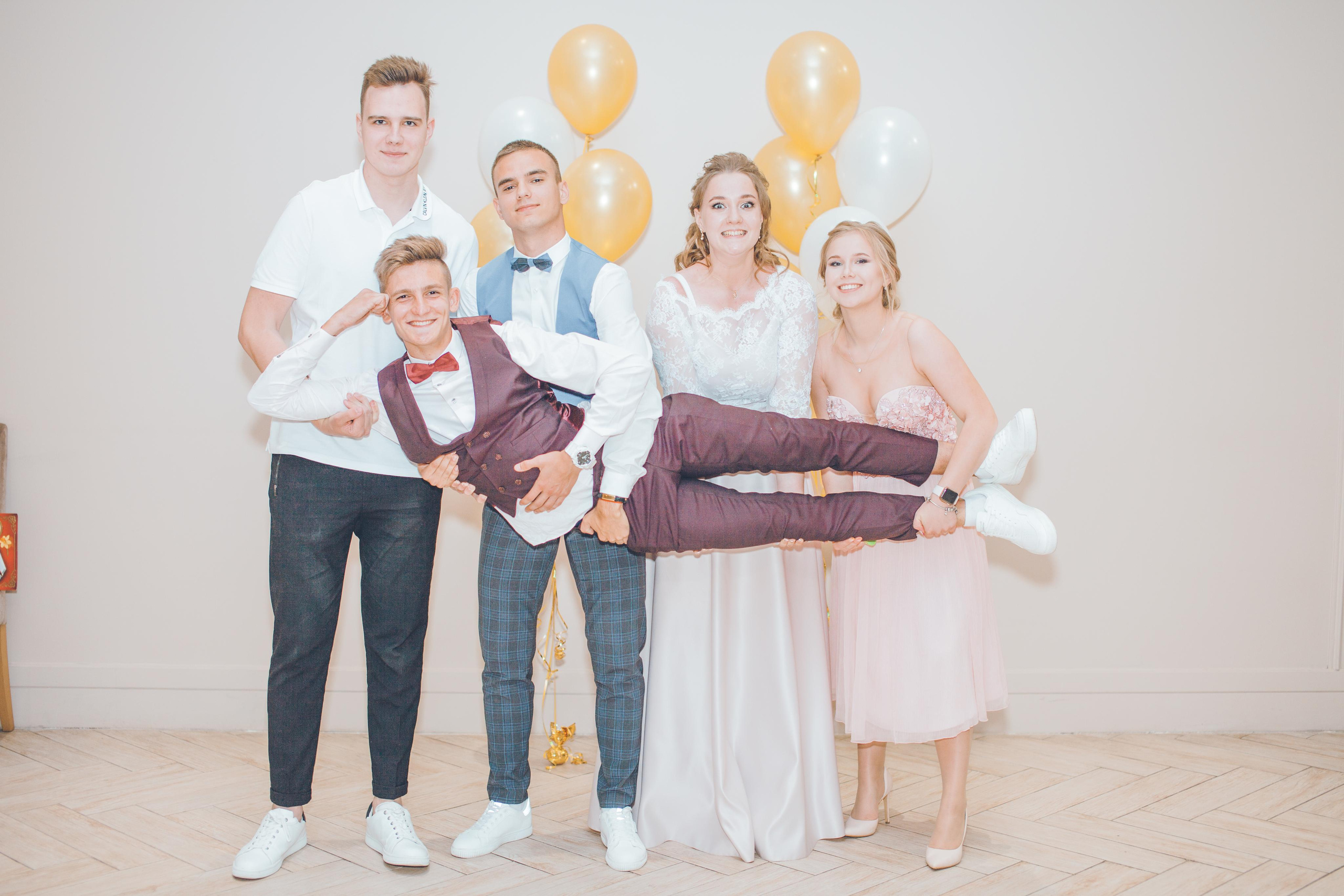 Школьный выпускной. Фотограф на крещение и венчание в Нижнем Новгороде.Свадебный Фотограф