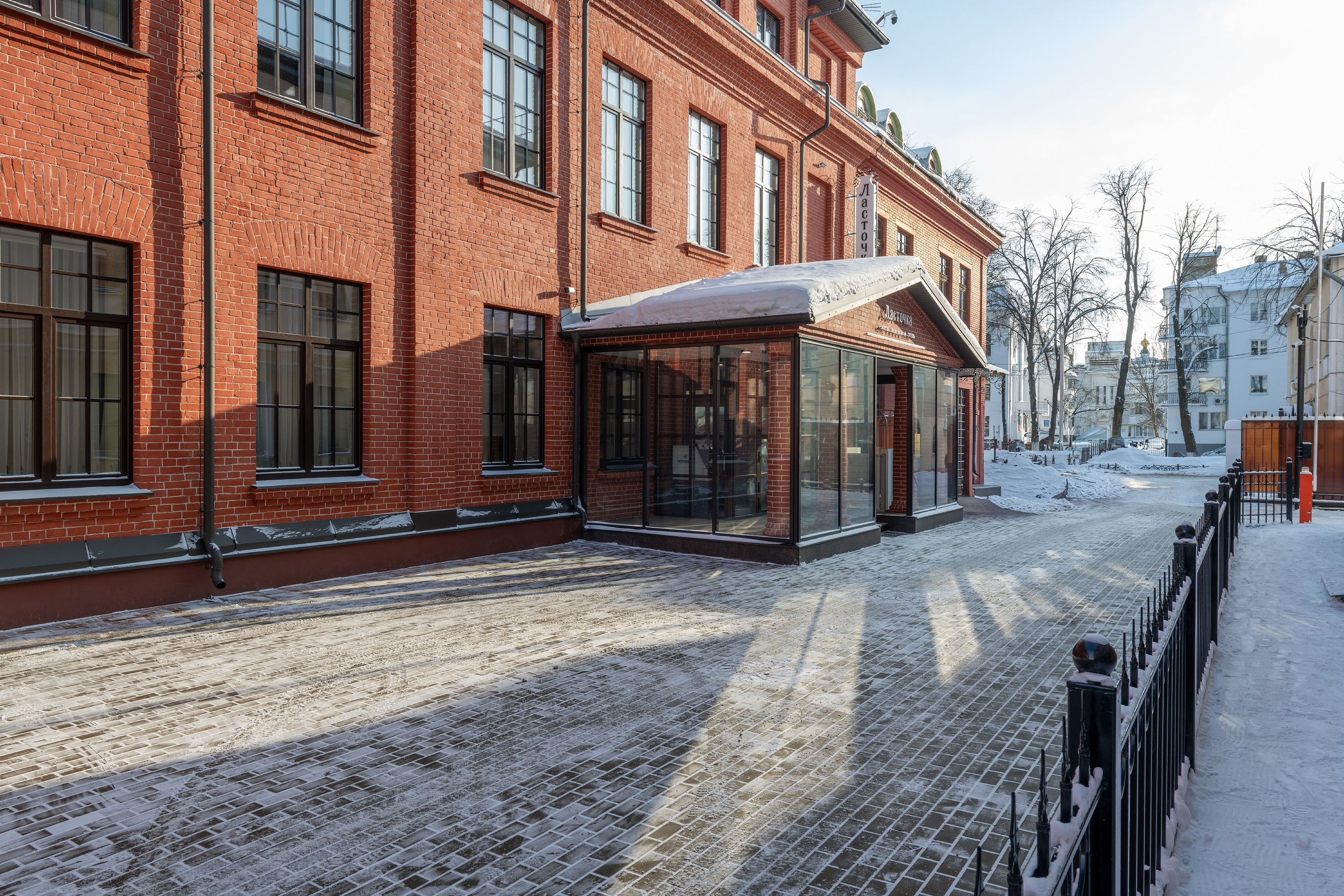 Отель ласточка фасад гостиницы