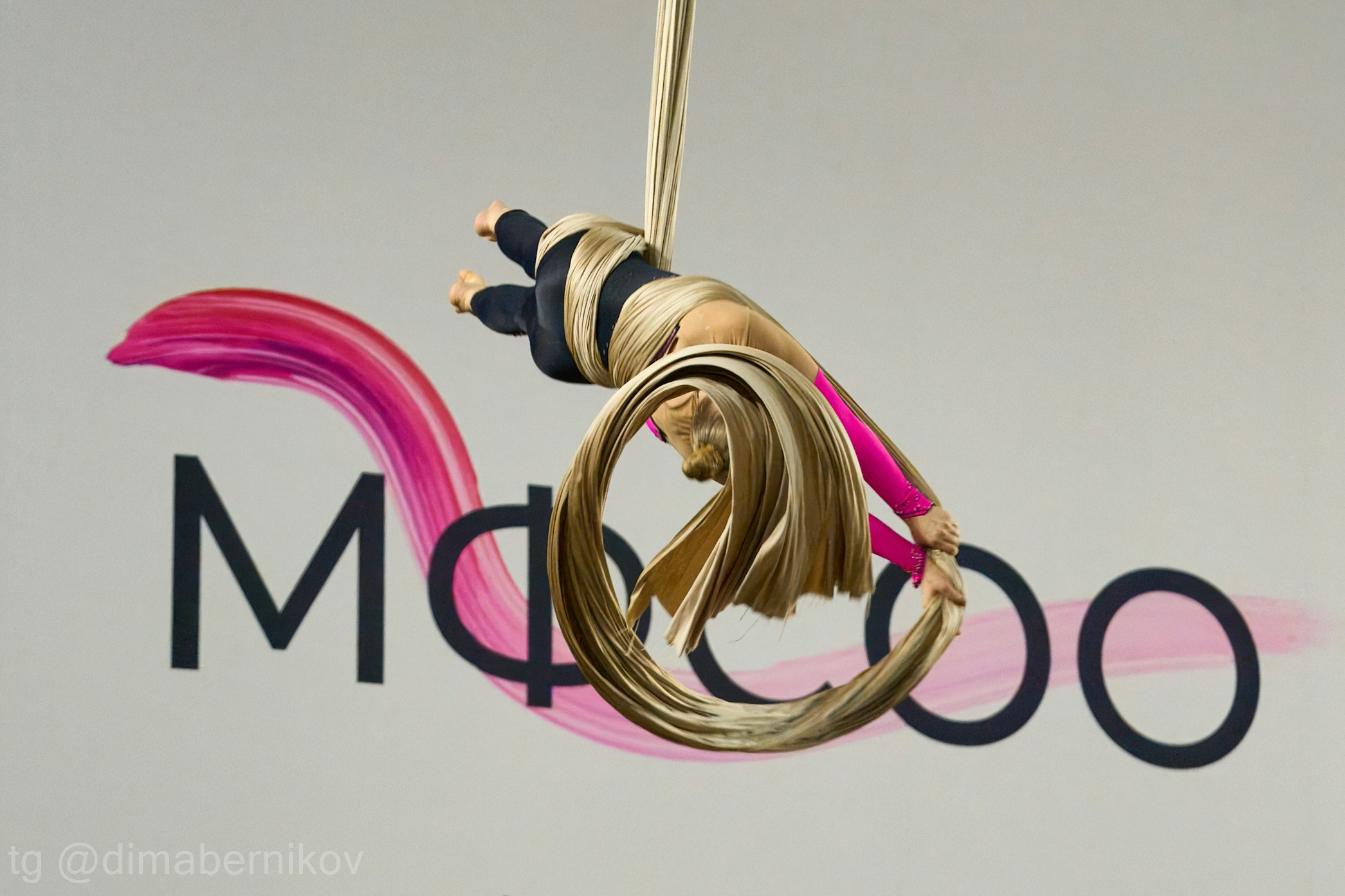 Воздушная гимнастика. Лучший фотограф без диплома Дима Берников