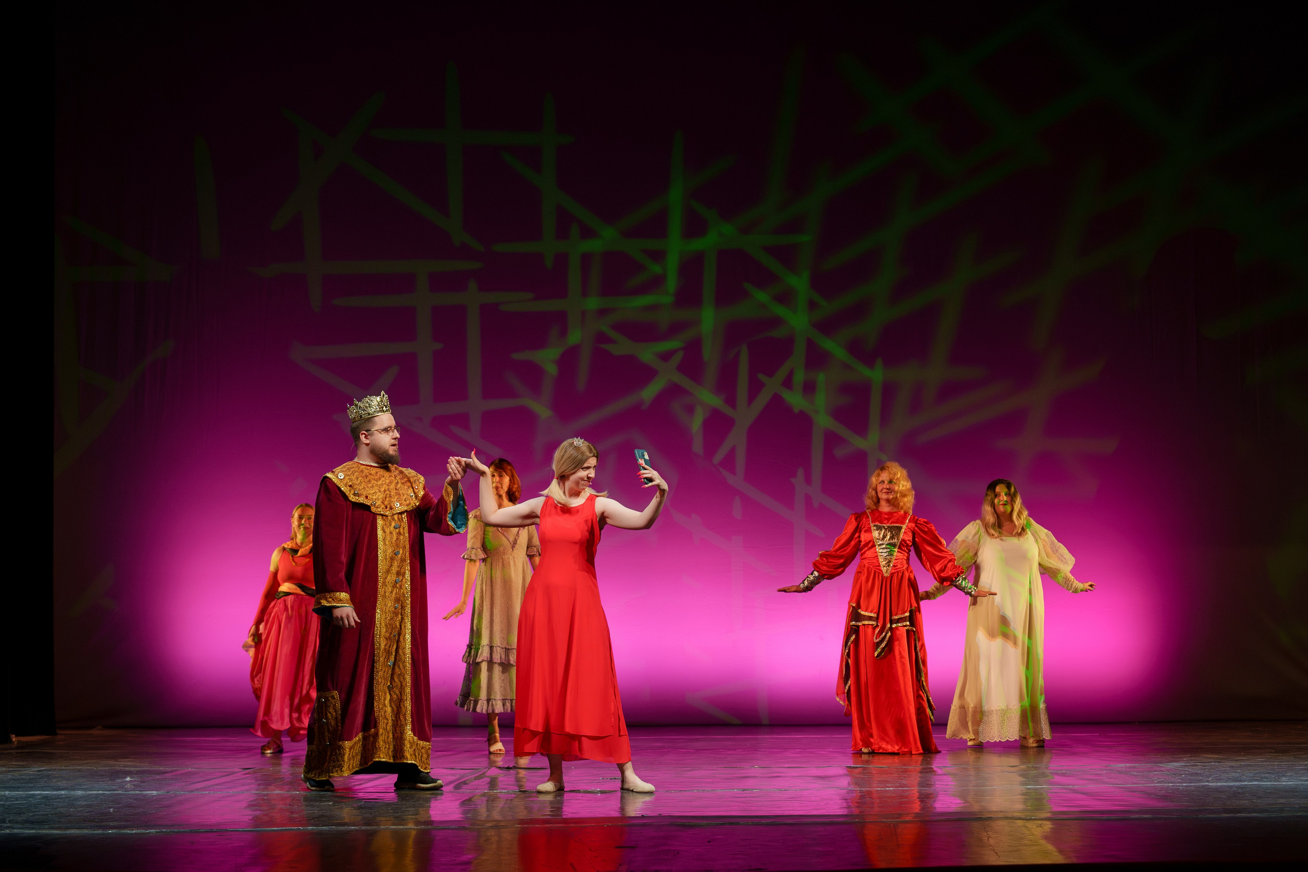 Выпускной Гимназия 7. Свадебный и репортажный фотограф Элина Козырьянова