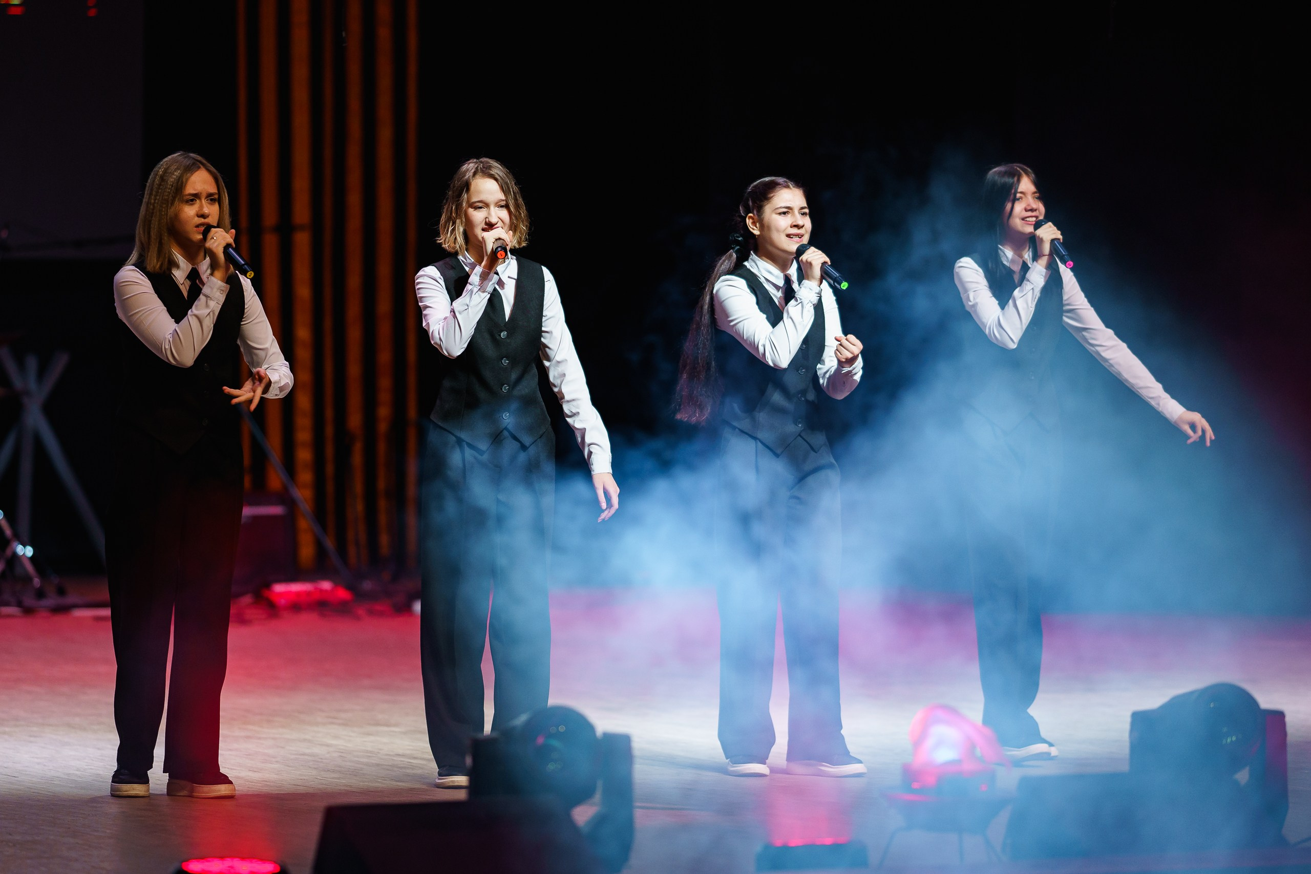 Гала-концерт XXXIII Регионального фестиваля солдатской и патриотической песни «Защитники Отечества». Портретный и репортажный фотограф в Воронеже: Анастасия Пузикова