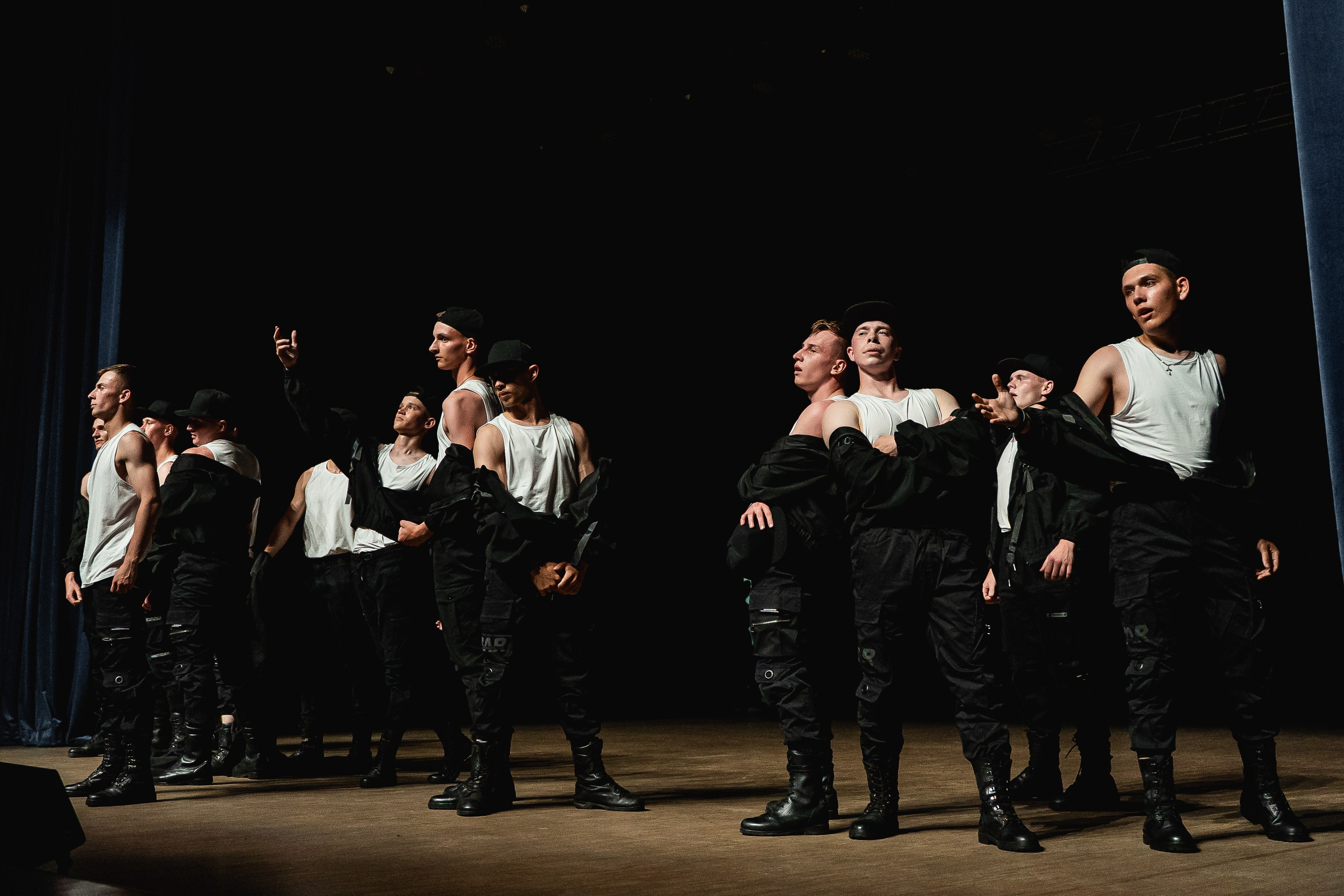 Отчётный концерт танцевально-спортивного клуба «PULSE». Портретный и репортажный фотограф в Воронеже: Анастасия Пузикова