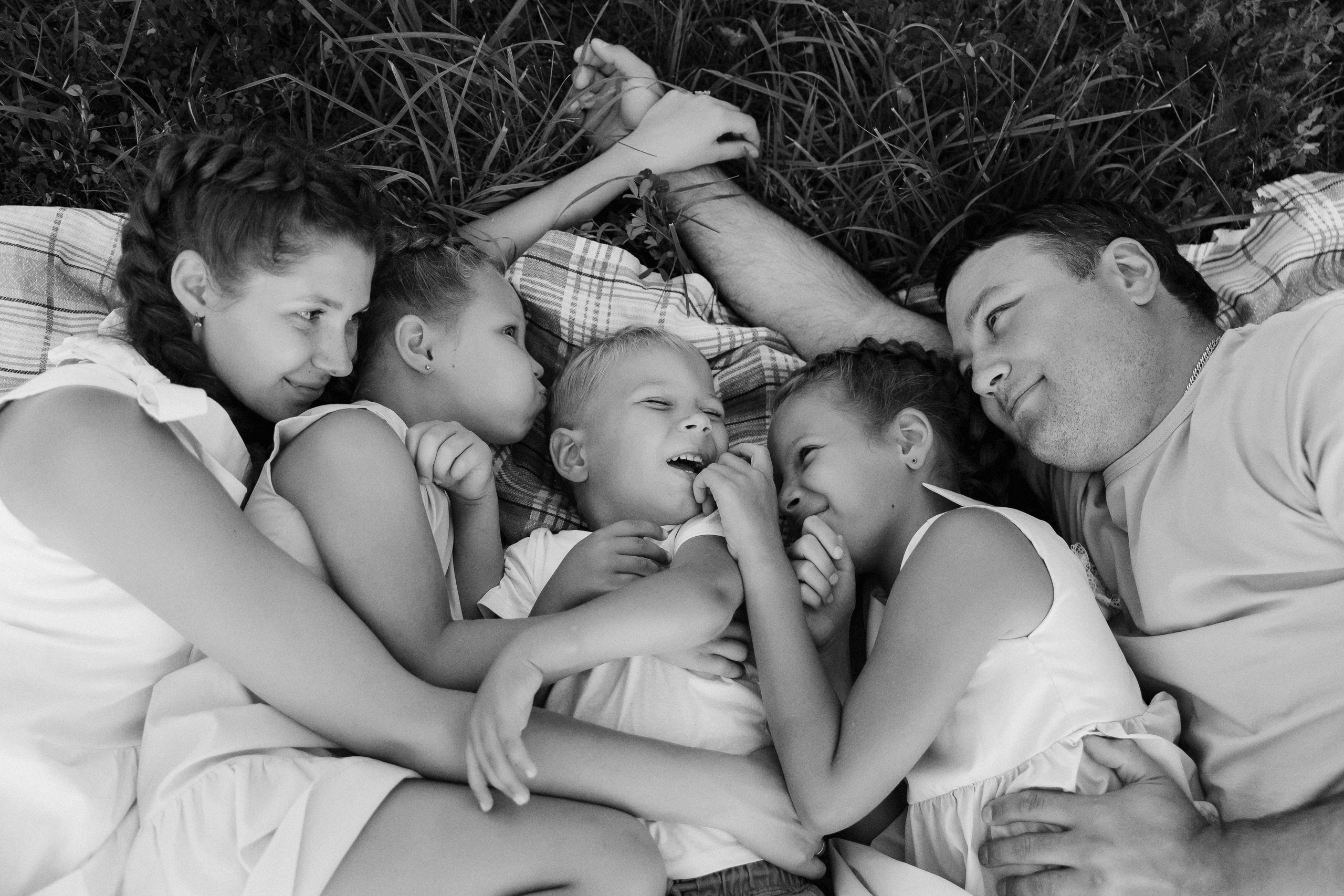 Олег, Вика, Варя, Маша и Тима. Семейный фотограф • Домашние съемки в Нижнем Новгороде