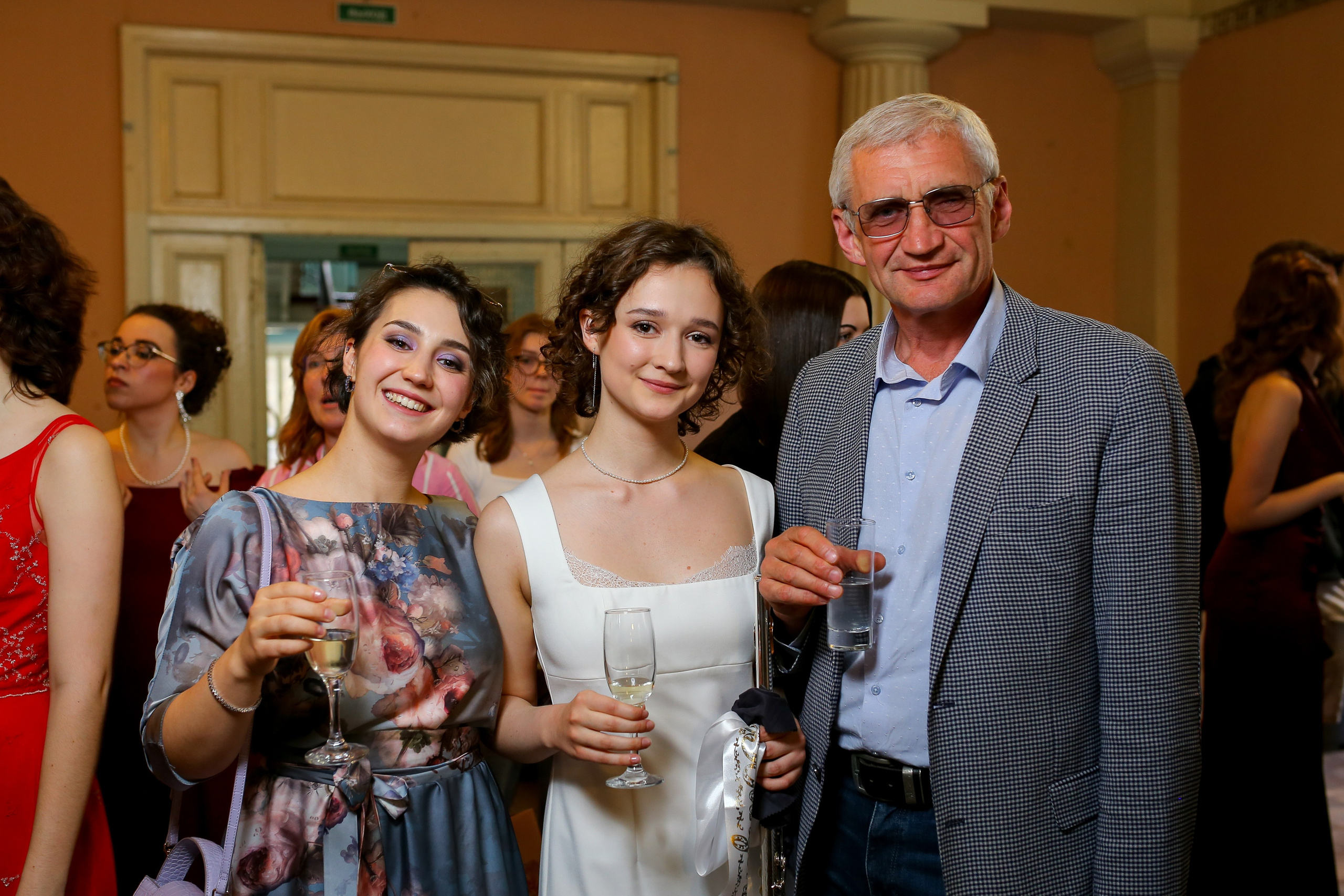 Фотосъемка на выпускной. Свадебный и Репортажный фотограф в Санкт-Петербурге