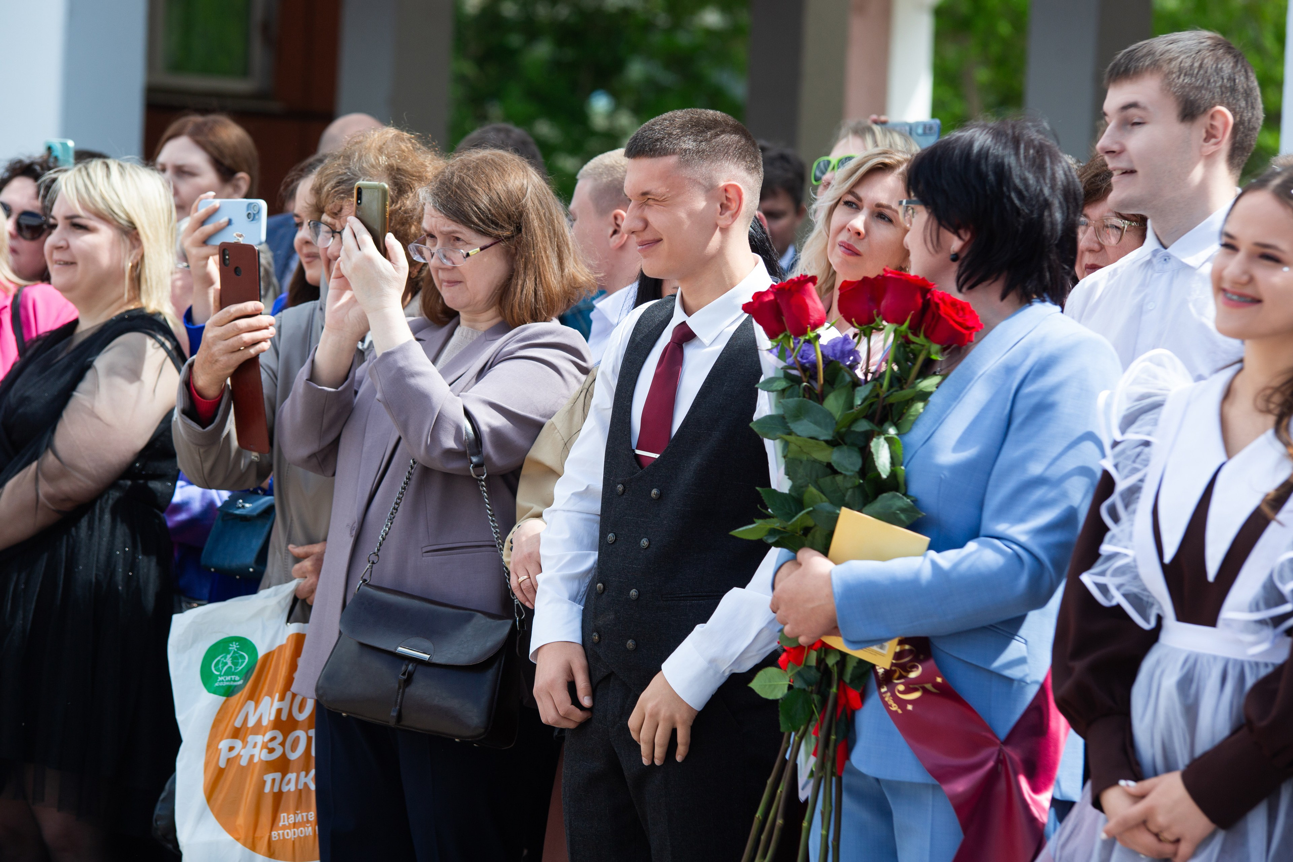 ПОСЛЕДНИЙ ЗВОНОК 2025 9 ШКОЛА Г. МЦЕНСК. Профессиональный фотограф в Мценске и Орловской области