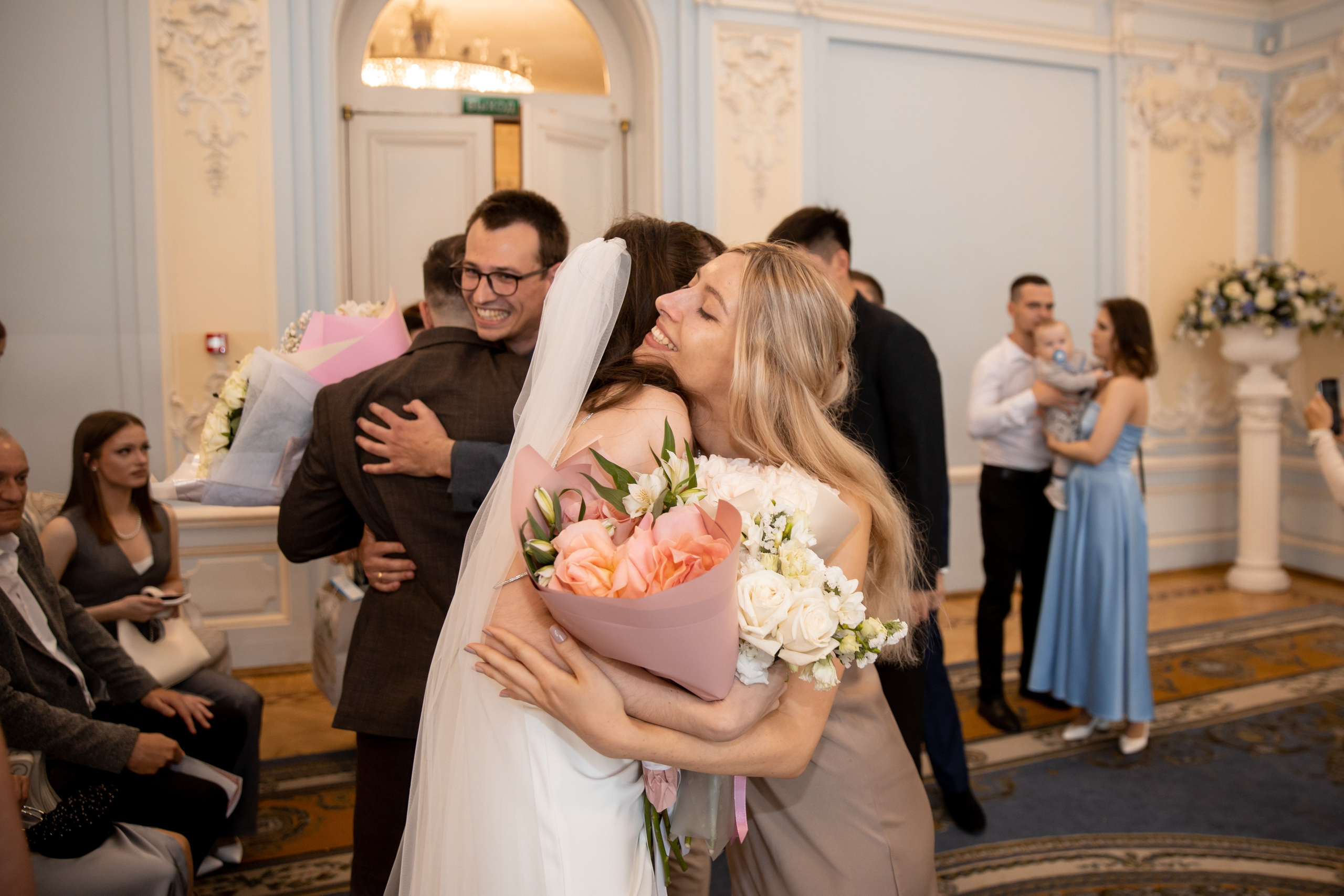 Анна и Александр / Прогулка + ЗАГС. Свадебный и семейный фотограф в Москве Диана Левченко