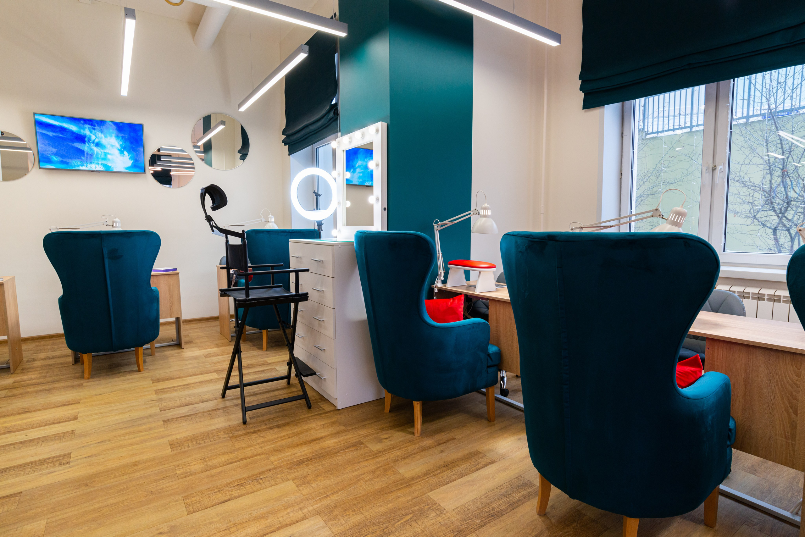 Интерьерная фотосъёмка салонов красоты Force Majeure. Репортажный и персональный фотограф в Москве