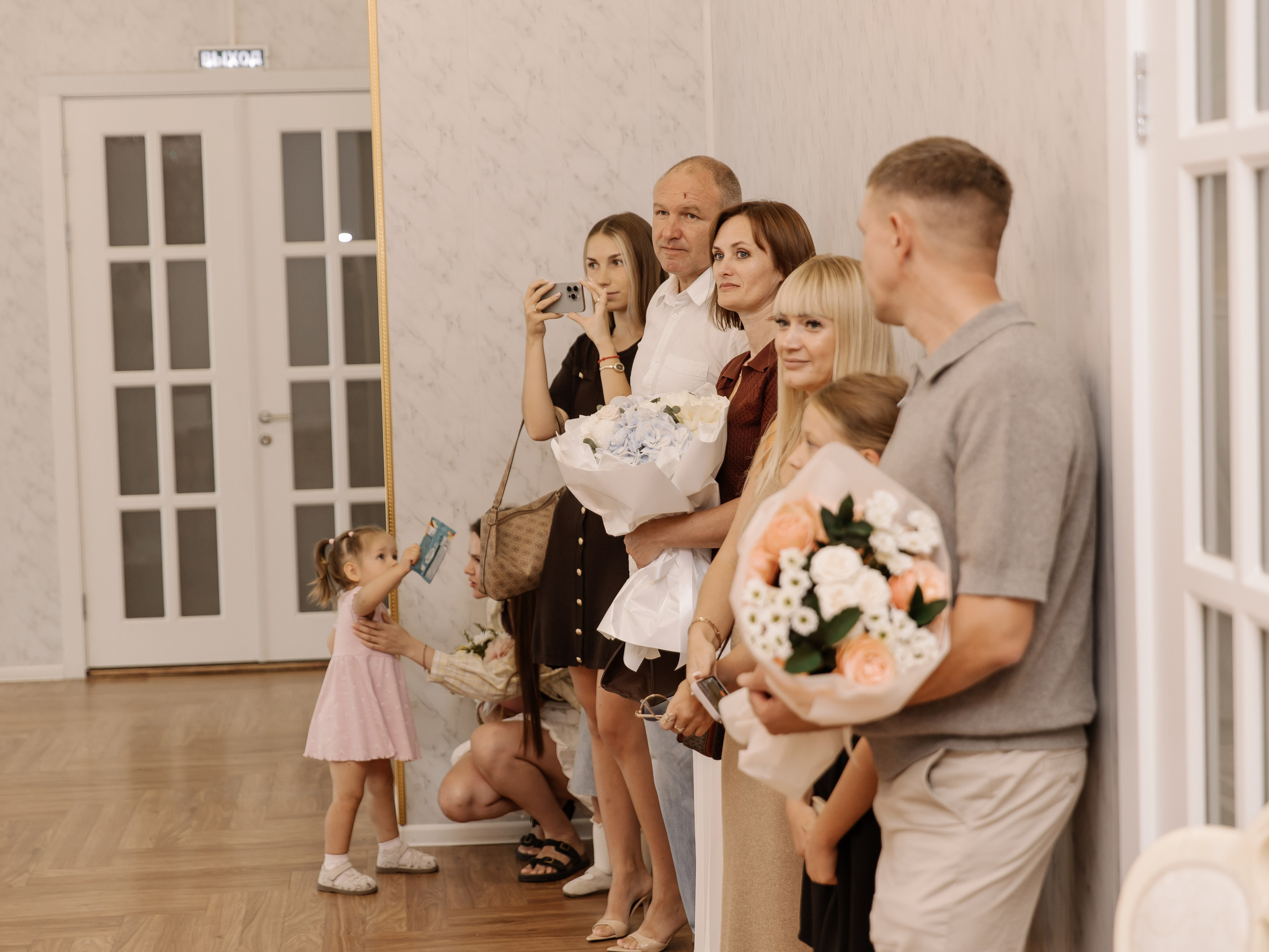 Егор и Виктория фотосессия во Дворце ЧМК. СВАДЕБНЫЙ ФОТОГРАФ ЧЕЛЯБИНСК