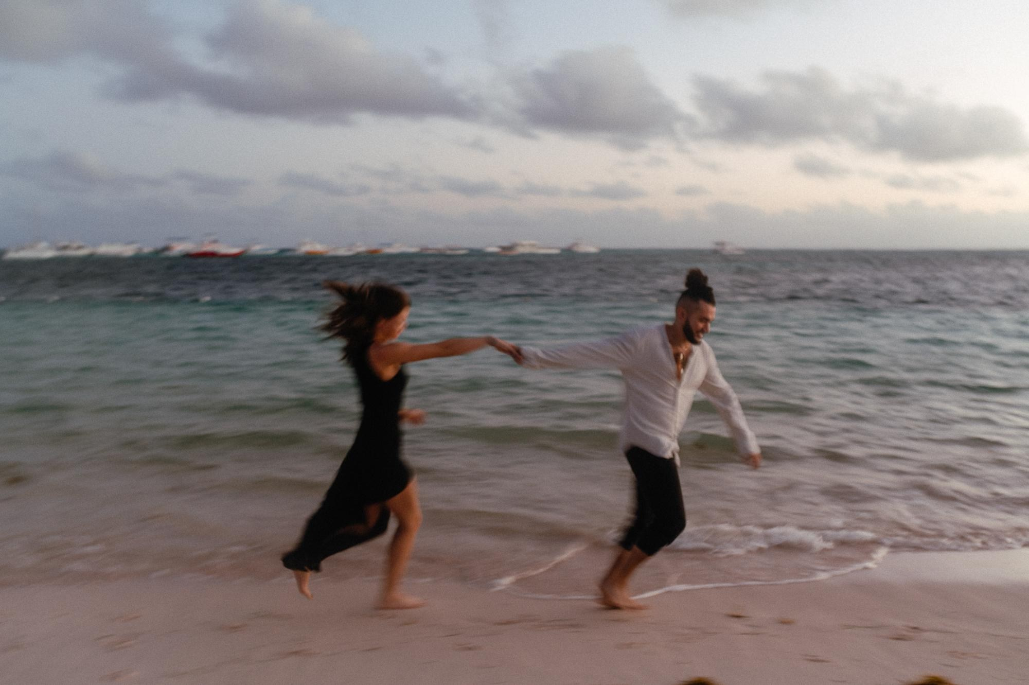 2021 Доминикана. Рома, Лера и океан. Свадебный фотограф Абрамова Ксения