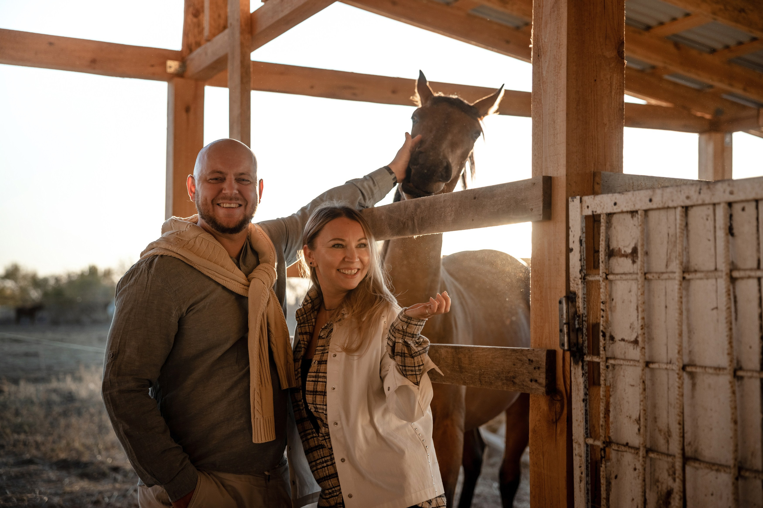 Татьяна с семьёй. Съёмка в конюшне. Татьяна Мирзоян