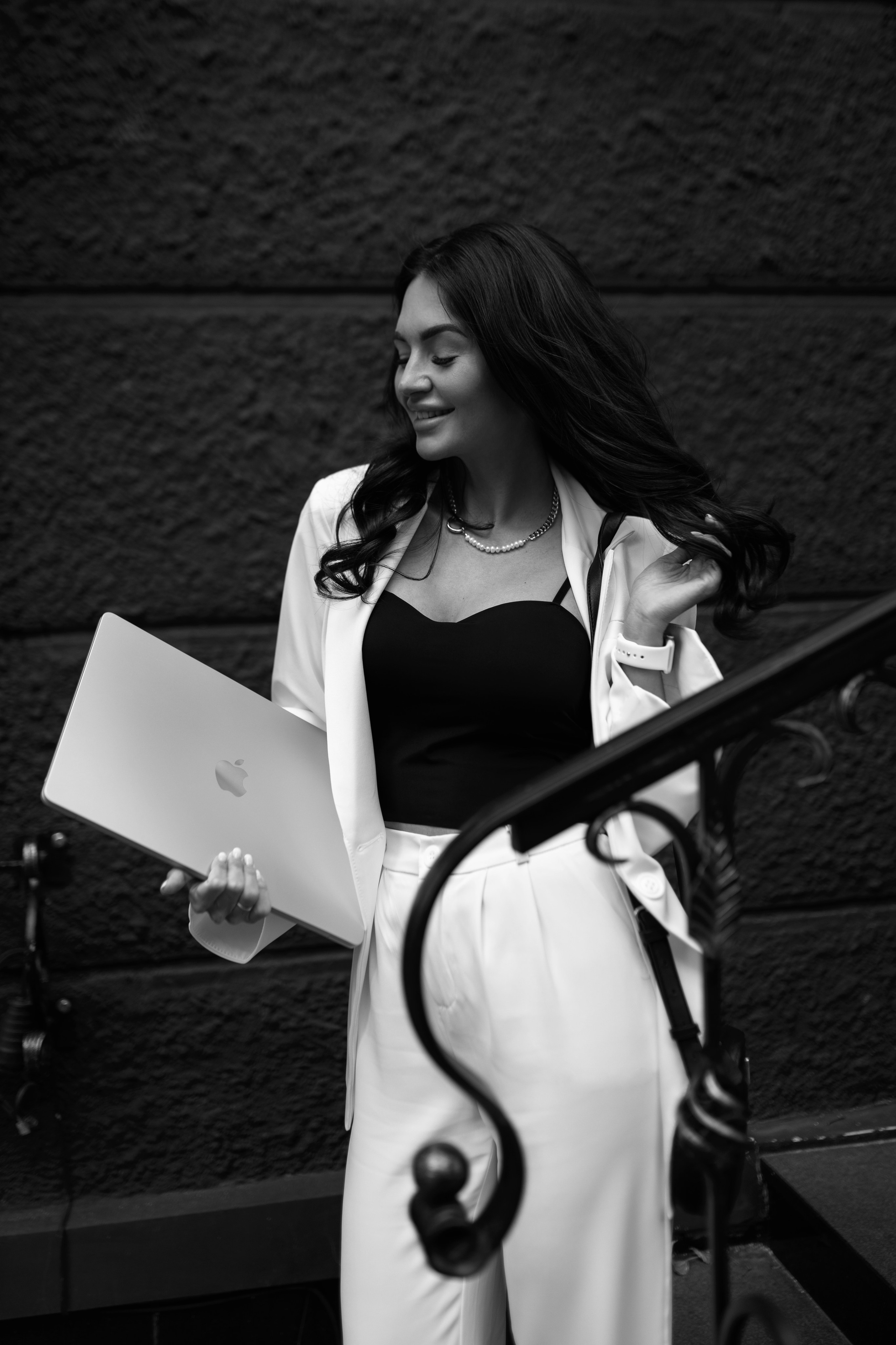 ЖЕНСКИЙ ПОРТРЕТ (ПРОГУЛКА, ИНТЕРЬЕР). Фотограф Иркутск.Дарья Казакова