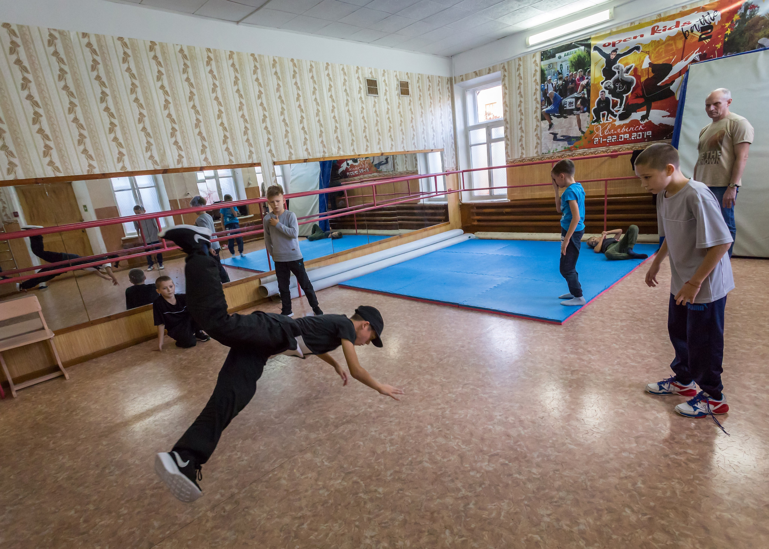 ХВАЛЫНСК: ГОРОД НА ДНЕ МОРЯ. Контакты