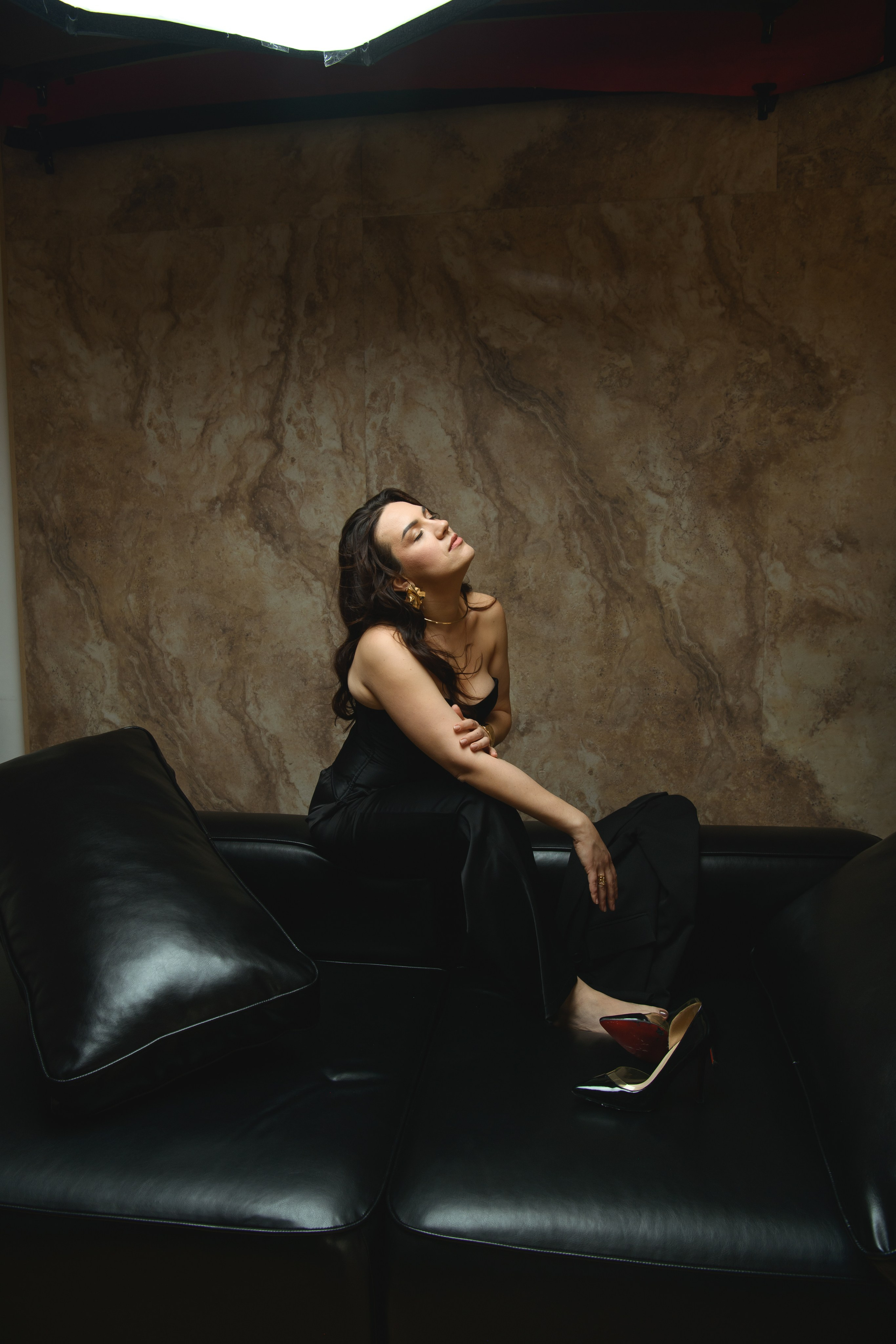 …Без слов — фотосессия для нее. Фотохудожник Нина Жихарева