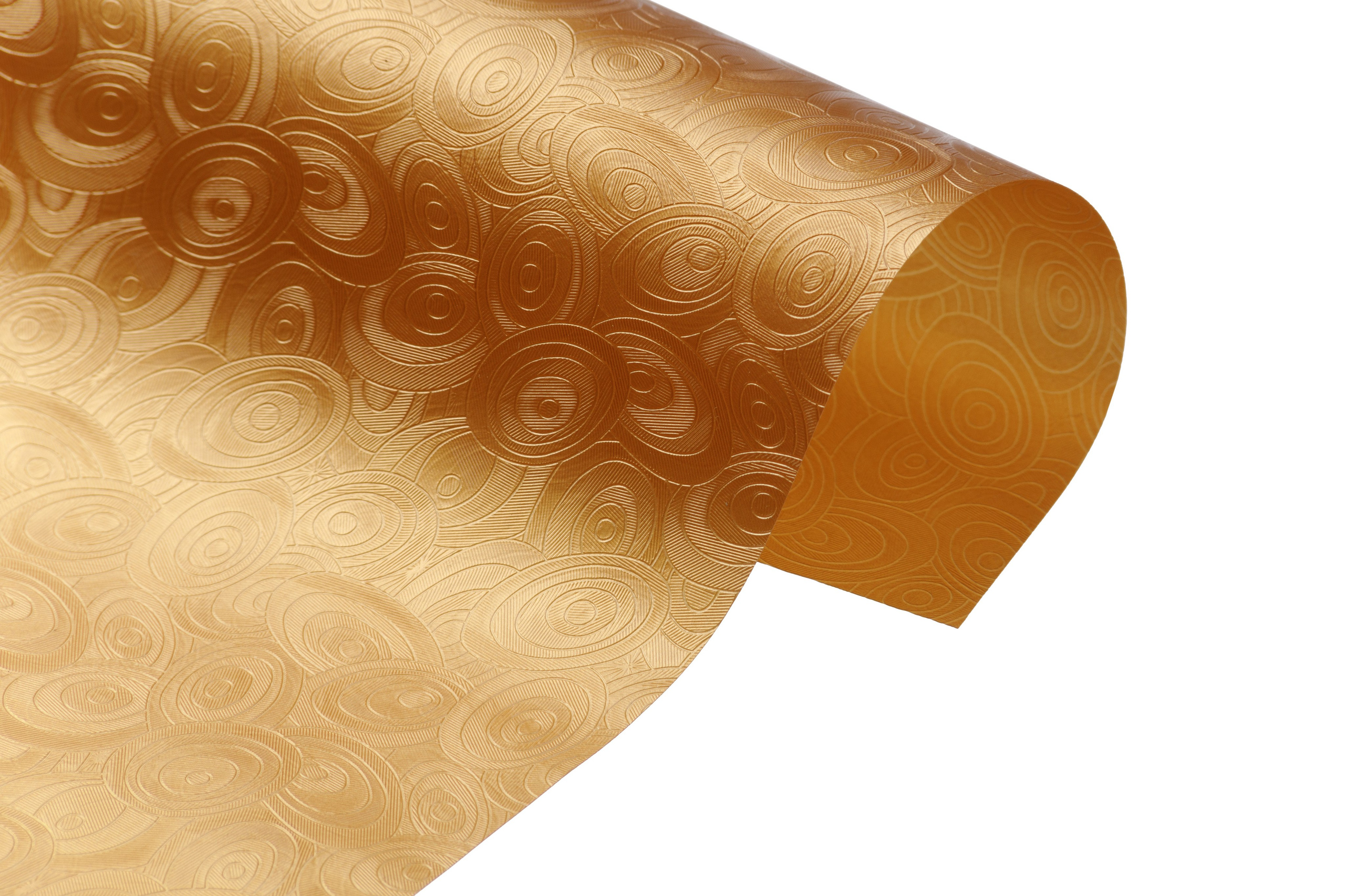 На белом для маркетплейсов и каталогов. Предметный фотограф Александр Трузян