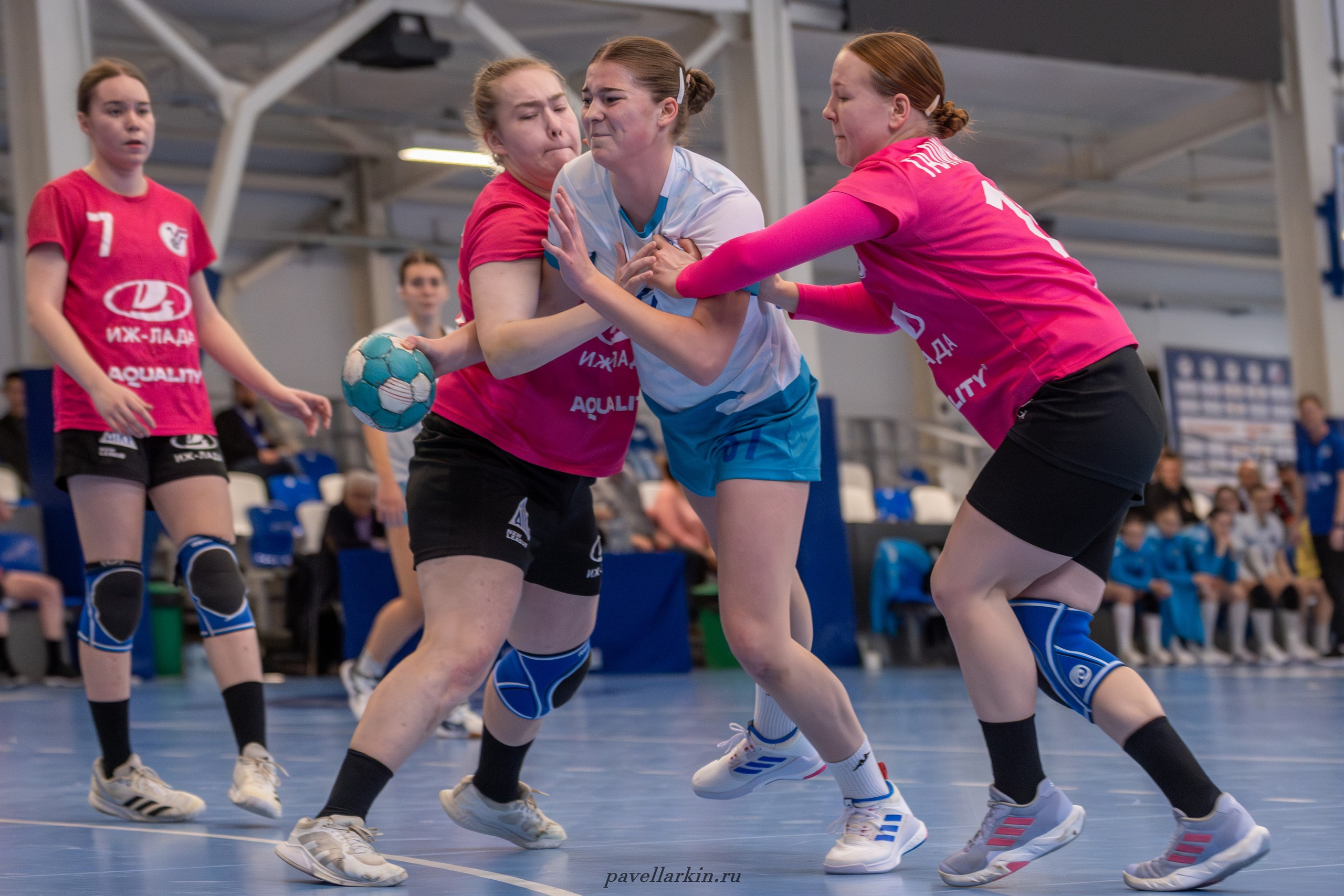 Гандбол. Черноморочка-2 — Университет-2. Спортивный фотограф, фотожурналист Павел Ларькин