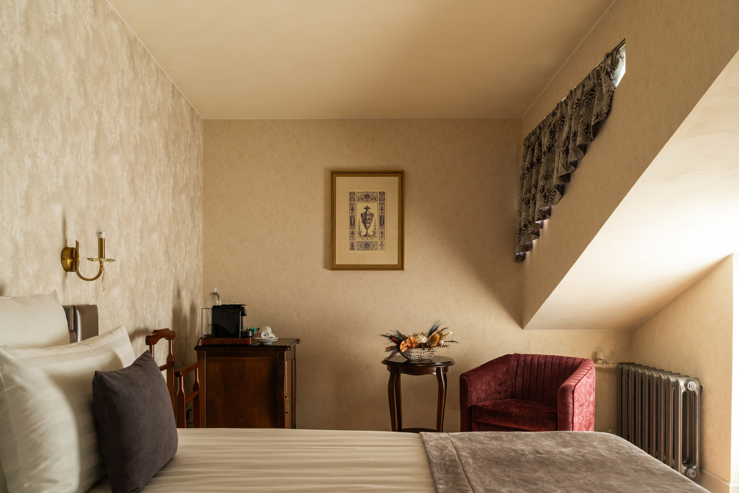 Интерьерная съёмка отеля «Мария» в Санкт-Петербурге