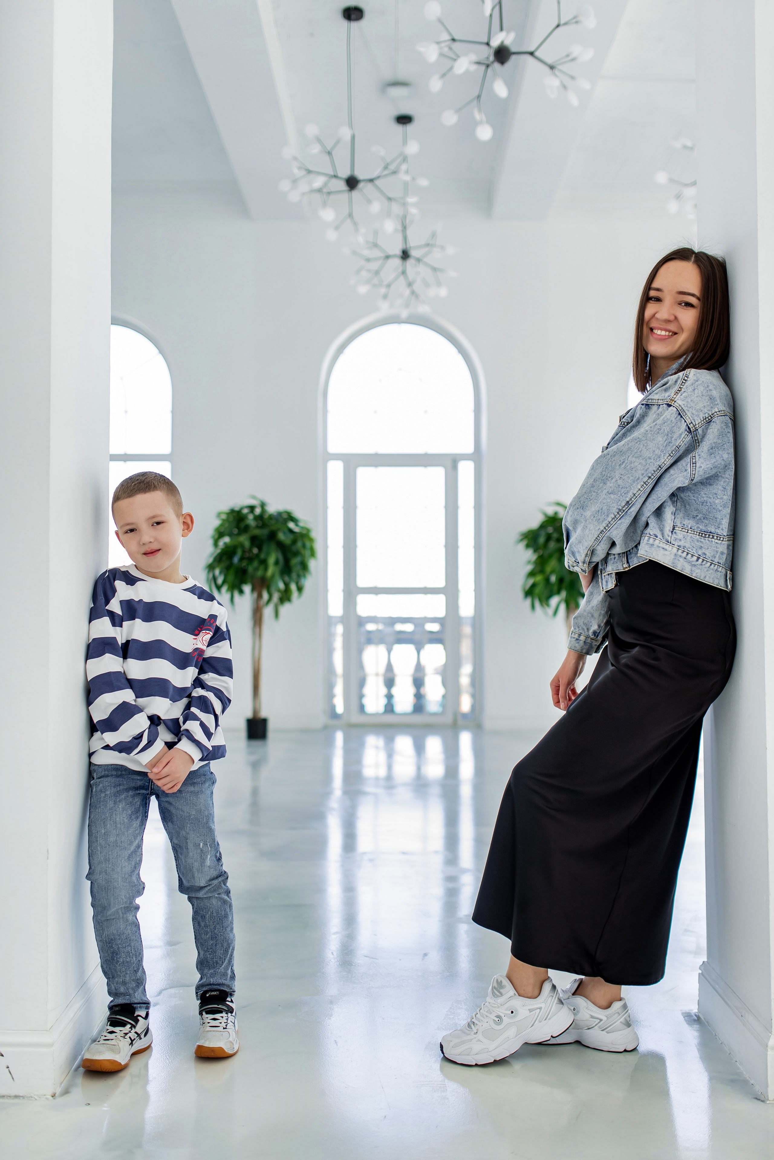 Семейная фотосессия в студии. Ольга Ли свадебный семейный фотограф Иркутск