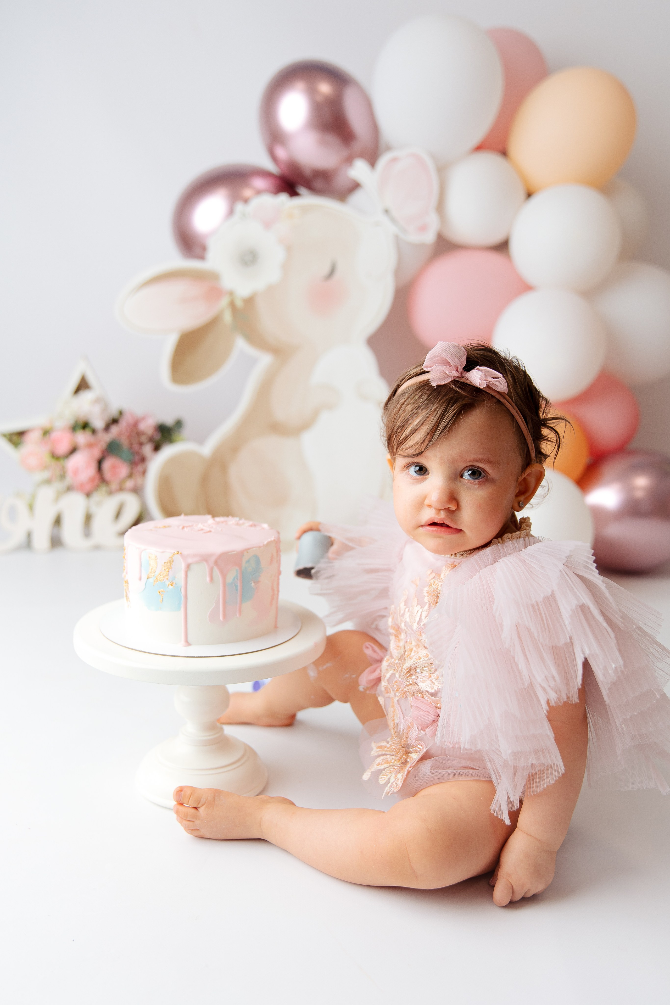 Праздничное оформление. Фотограф беременности, новорожденных Москва. годики под ключ