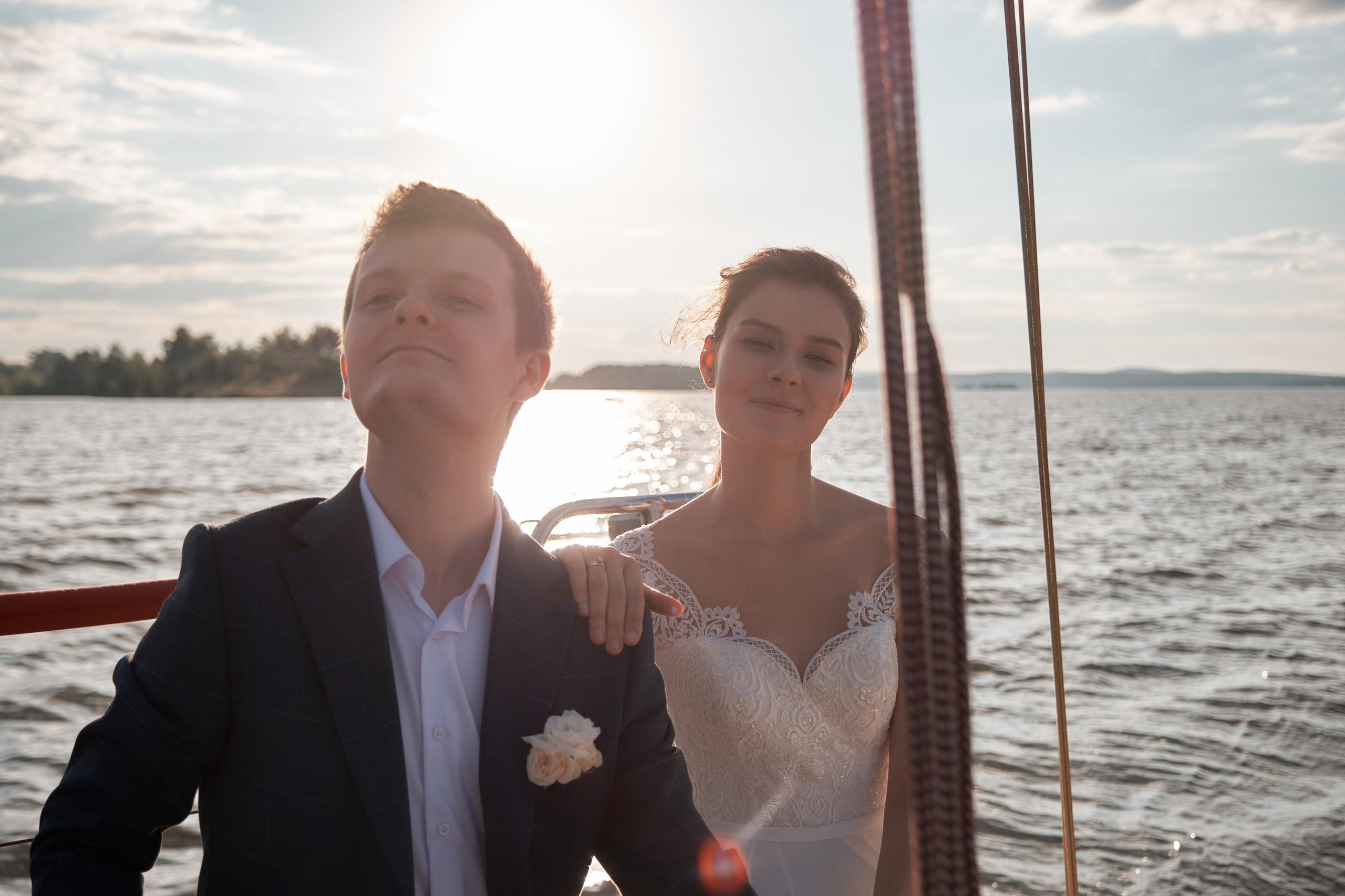 Яхта парус. Свадьба. Свадебный и портретный фотограф в Екатеринбурге Александр Блюденов