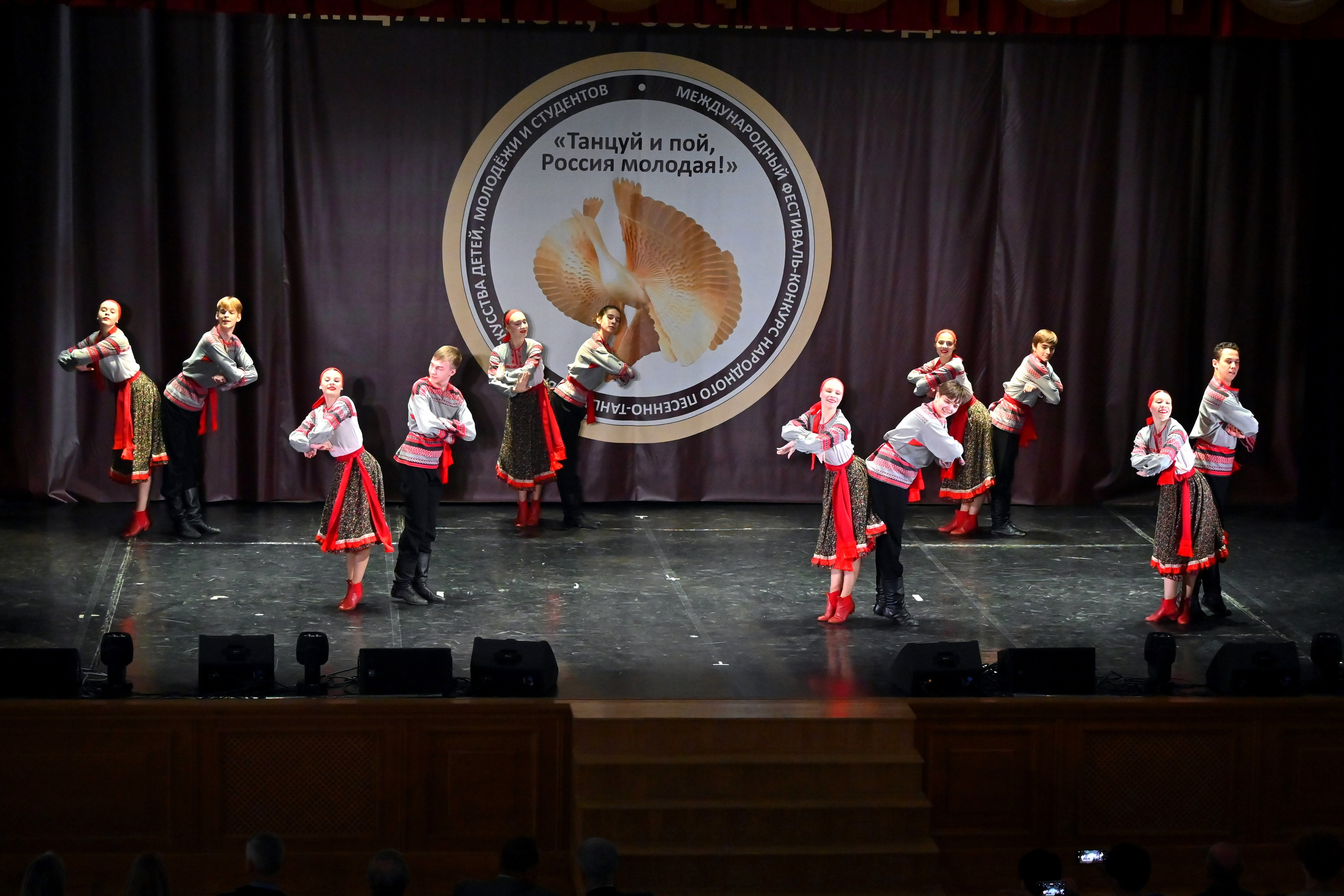 Гала-концерт. Танцуй и пой, Россия Молодая! 22.04.2024. Профессиональный фотограф в Москве Алёна Котова