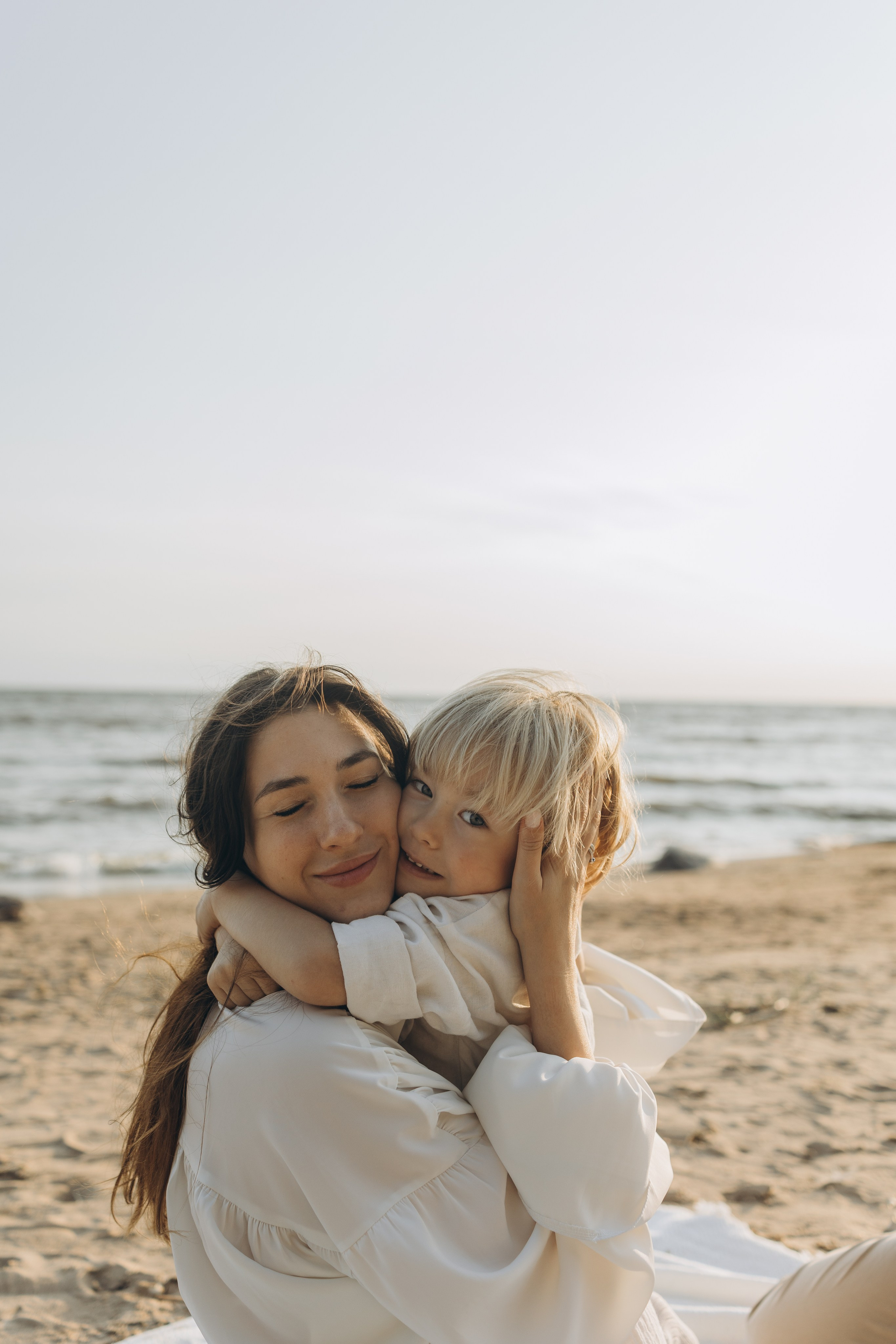 Эмилия, Дмитрий и Демид на Финском заливе. Семейный фотограф в Москве Виктория Ястребинская