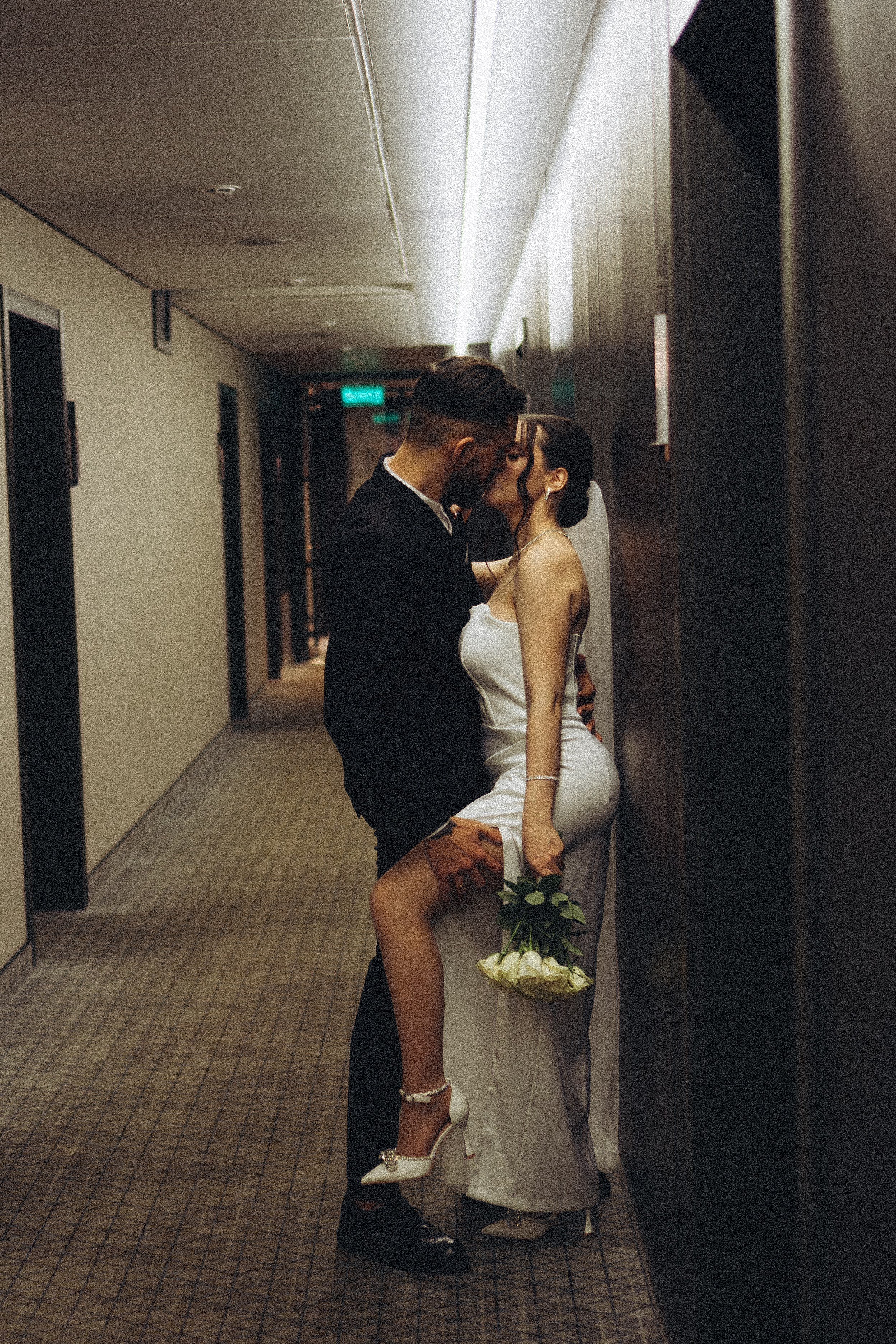 СВАДЕБНАЯ СЬЕМКА СБОРОВ ЖЕНИХА И НЕВЕСТЫ В ОТЕЛЕ И ТАКЖЕ ФОТОСЕССИИЯ В ОТЕЛЕЕ МЕГАПОЛИС БРЯНСК. Профессиональный фотограф, Санкт-Петербург — Виктория Богомолова