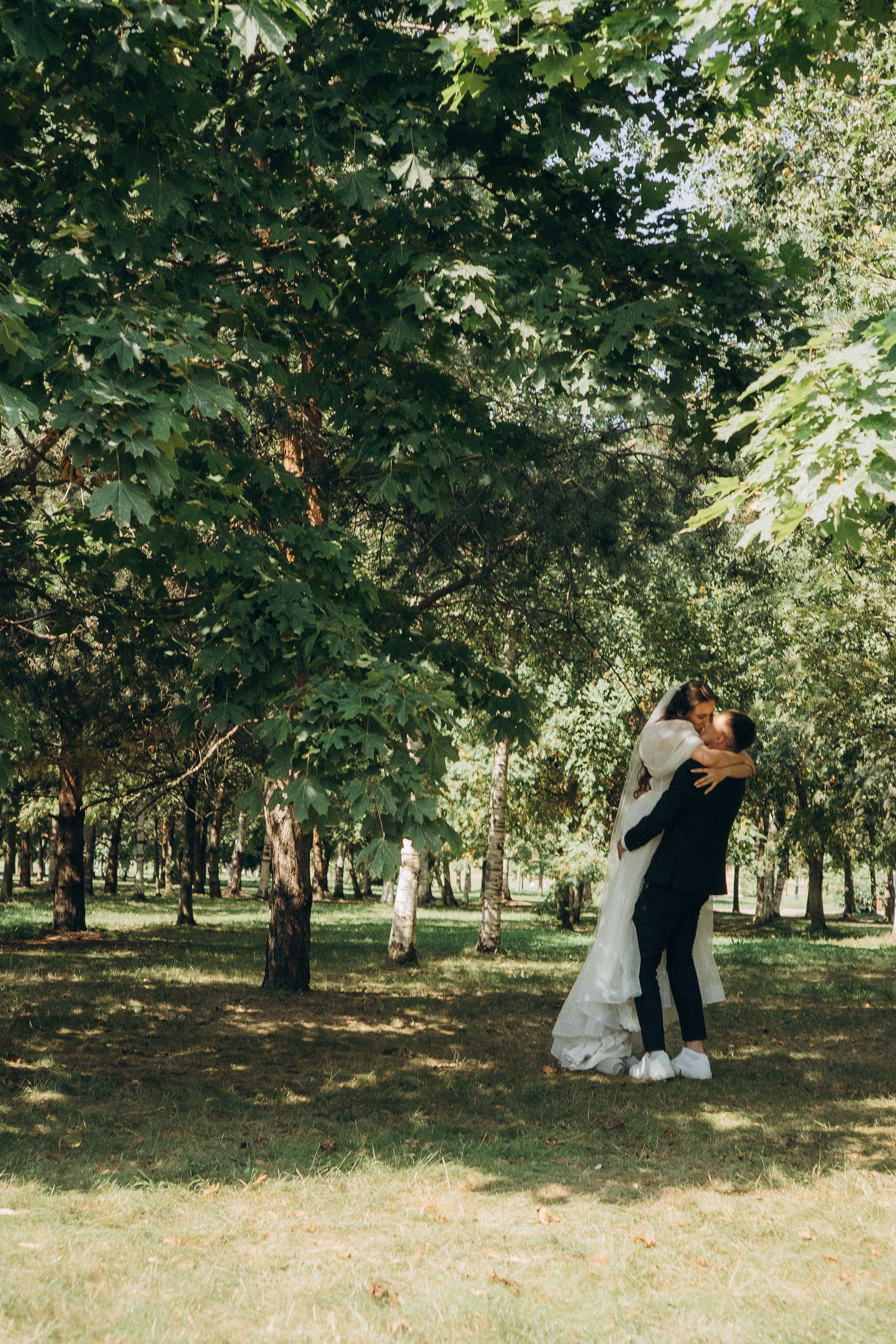 СВАДЕБНАЯ СЬЕМК В ПАРКЕ 300-ЛЕТИЯ. Профессиональный фотограф, Санкт-Петербург — Виктория Богомолова