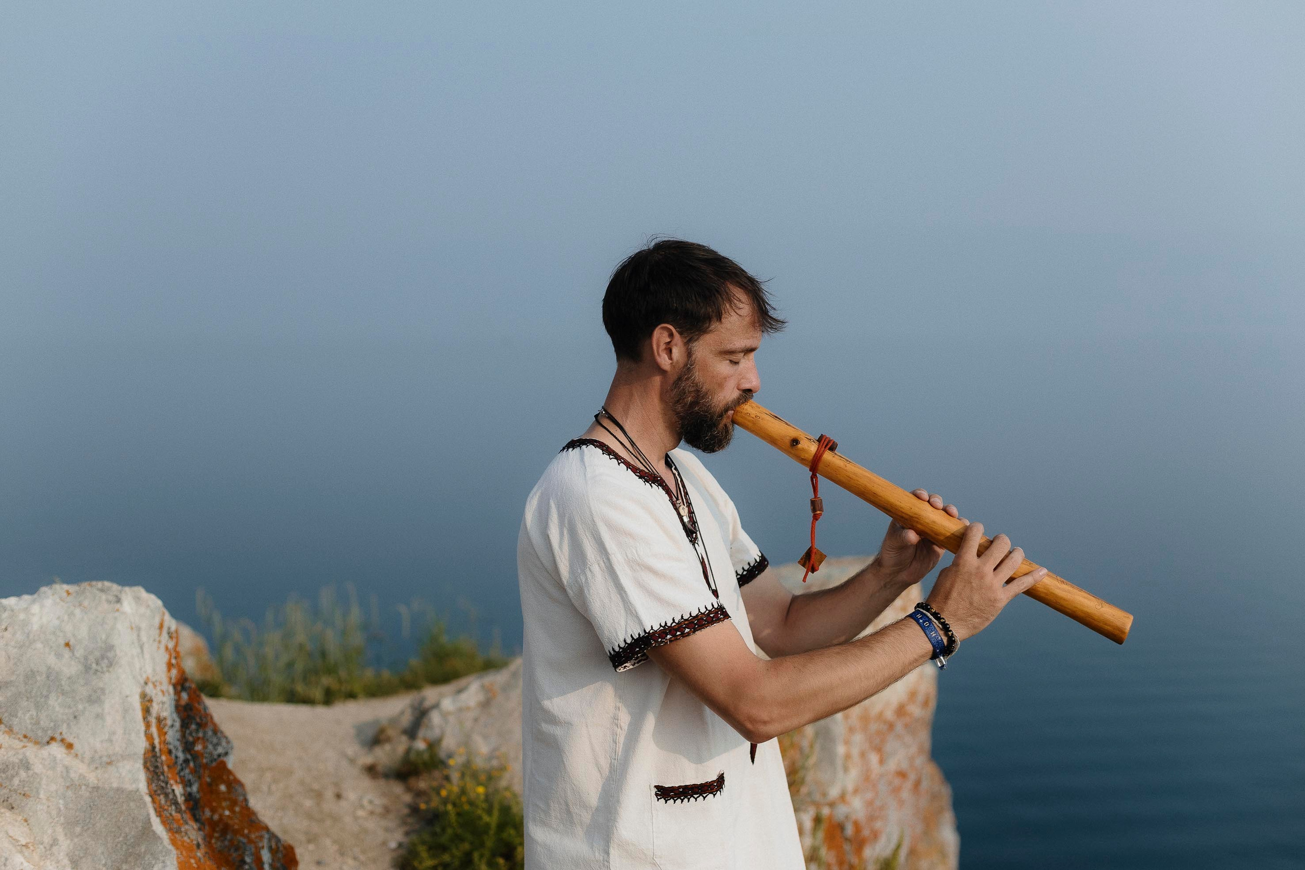 Контентная съемка для саундхиллера, Хужир. Фотограф Ольхон/ Индия, Регина