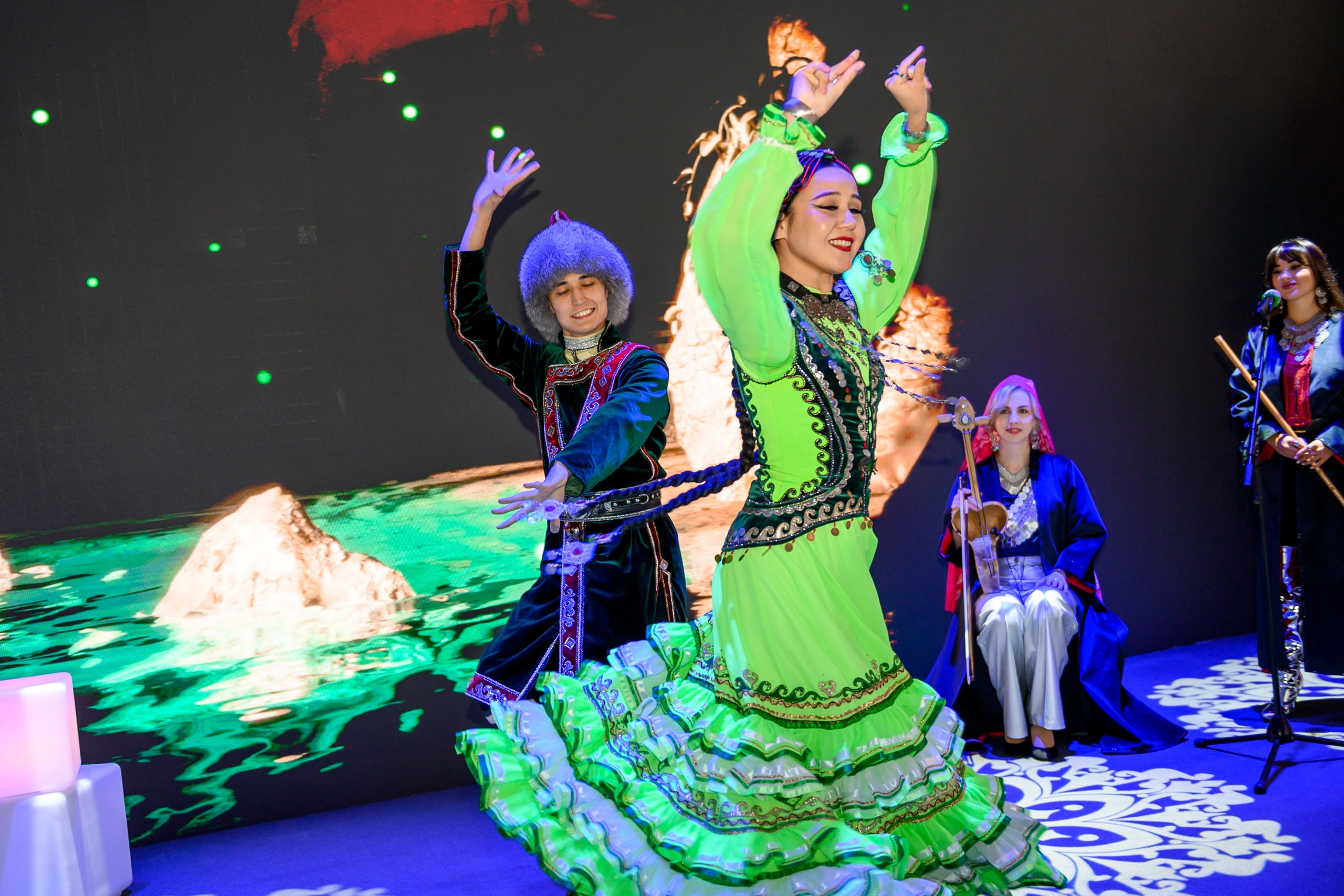 Всемирный фестиваль молодежи 2024. Свадебный и семейный фотограф София Невская