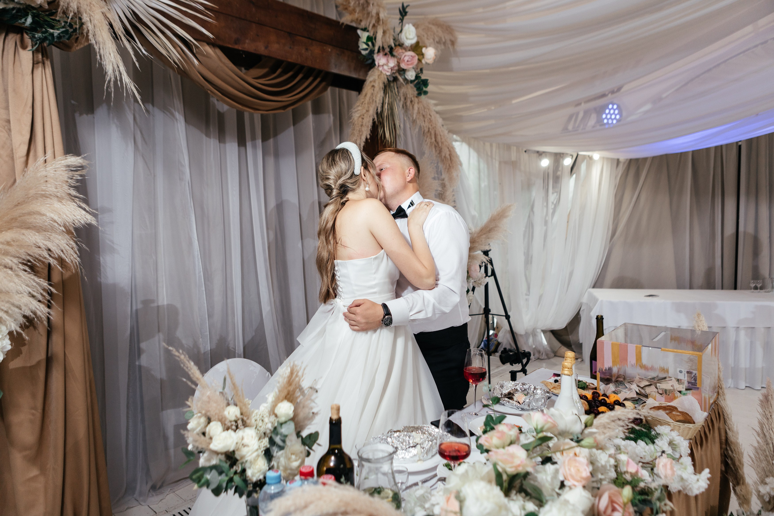 Свадебный фотограф Уфа — Руслан ГабдлисламовЖивые эмоции, красивые кадры, воспоминания на всю жизнь.Работаю по всей Республике Башкортоста. Свадебный фотограф Уфа Руслан Габдлисламов