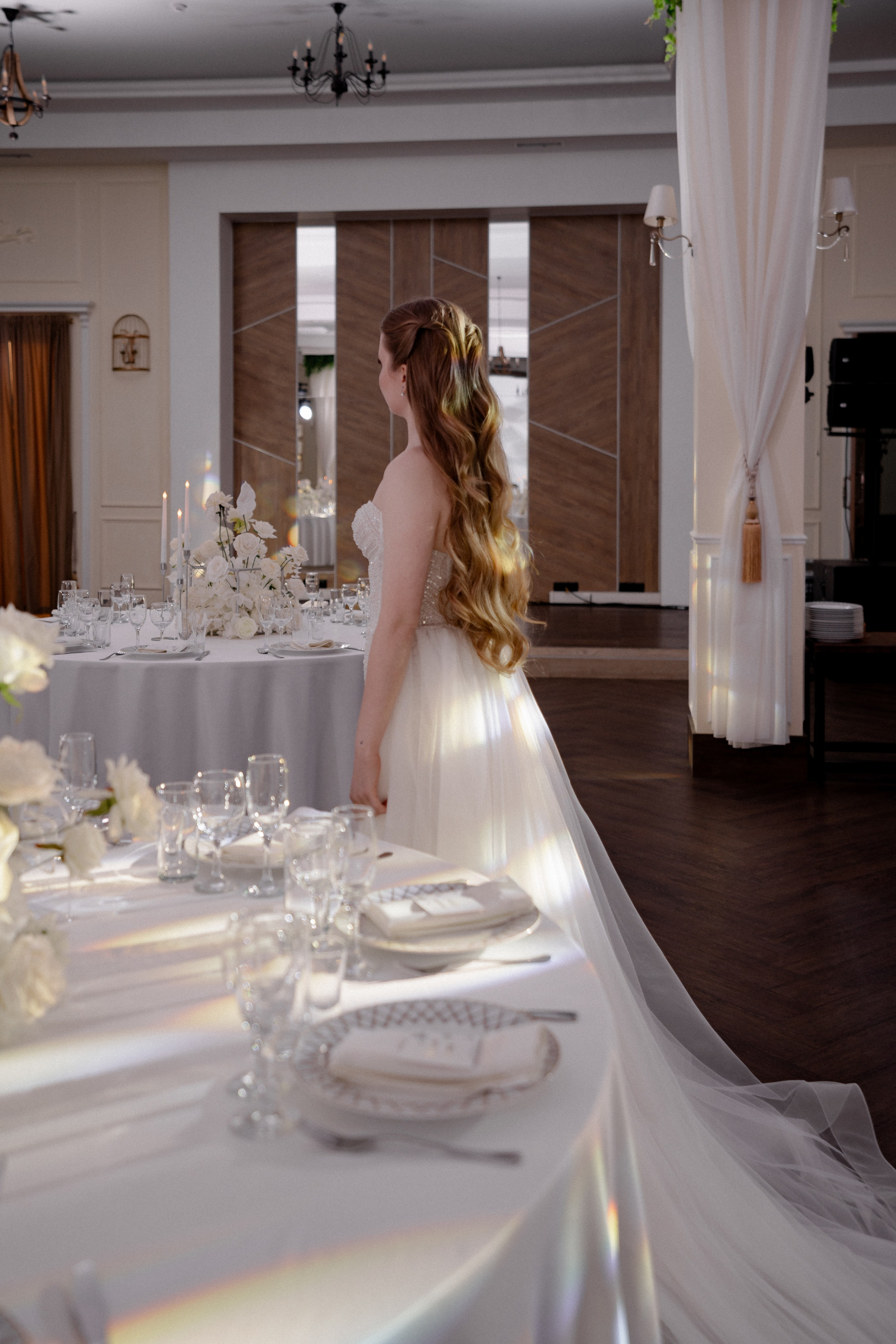 СВАДЕБНАЯ СЬЕМКА СБОРОВ В ОТЕЛЕ И ВЫЕЗД НА ЦЕРЕМОНИЮ (СНЯТО В СИБИРЕ В НИЖНЕВАРТОВСКЕ). Профессиональный фотограф, Санкт-Петербург — Виктория Богомолова