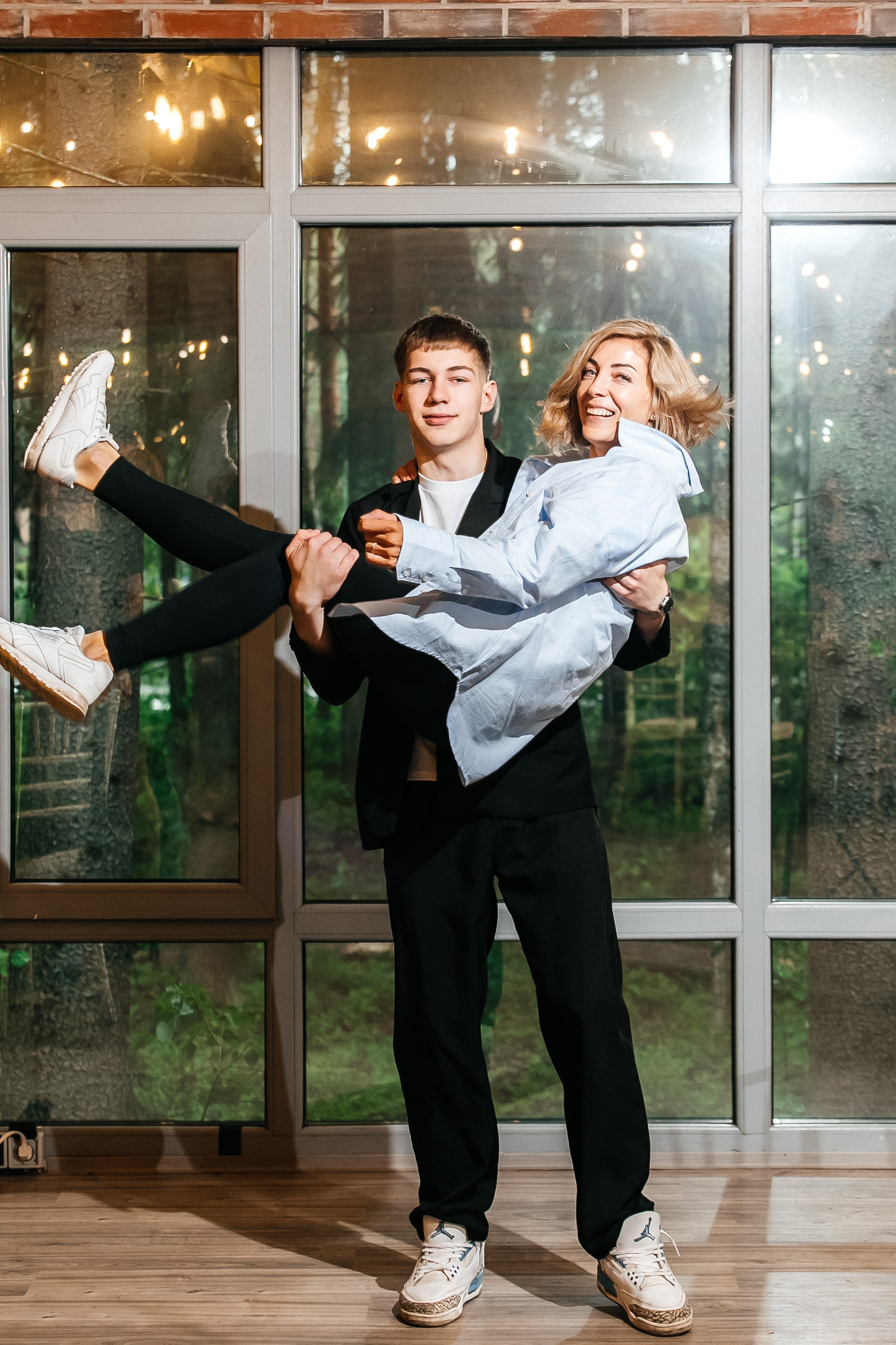 Выпускной 9 класс. Фотограф в Санкт-Петербурге Виктория Безверхая