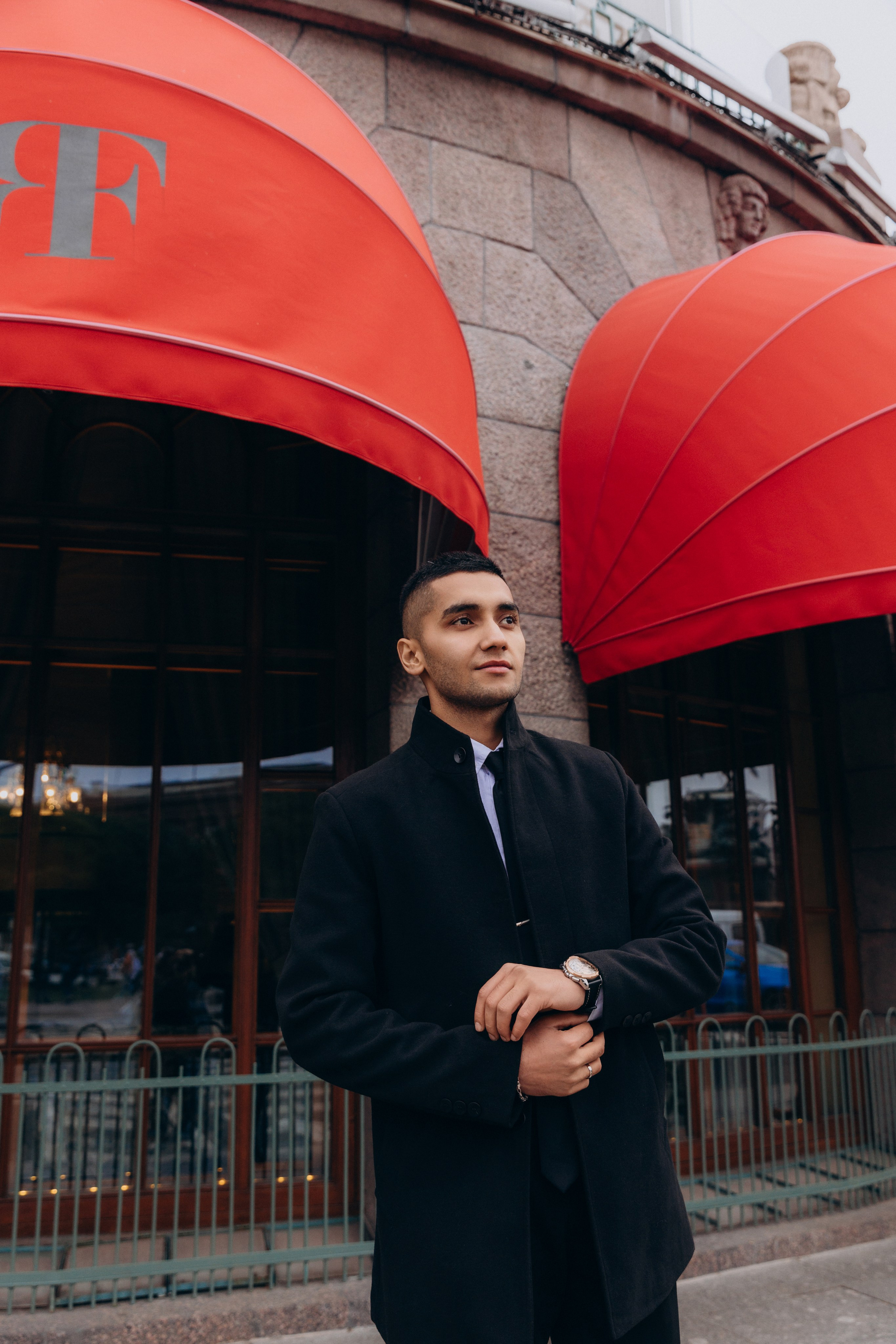 Свадебная фотосессия в пространстве SENO, регистрация в ЗАГСе Адмиралтейского района. Фотограф в Санкт-Петербурге Разиля Идиятуллина