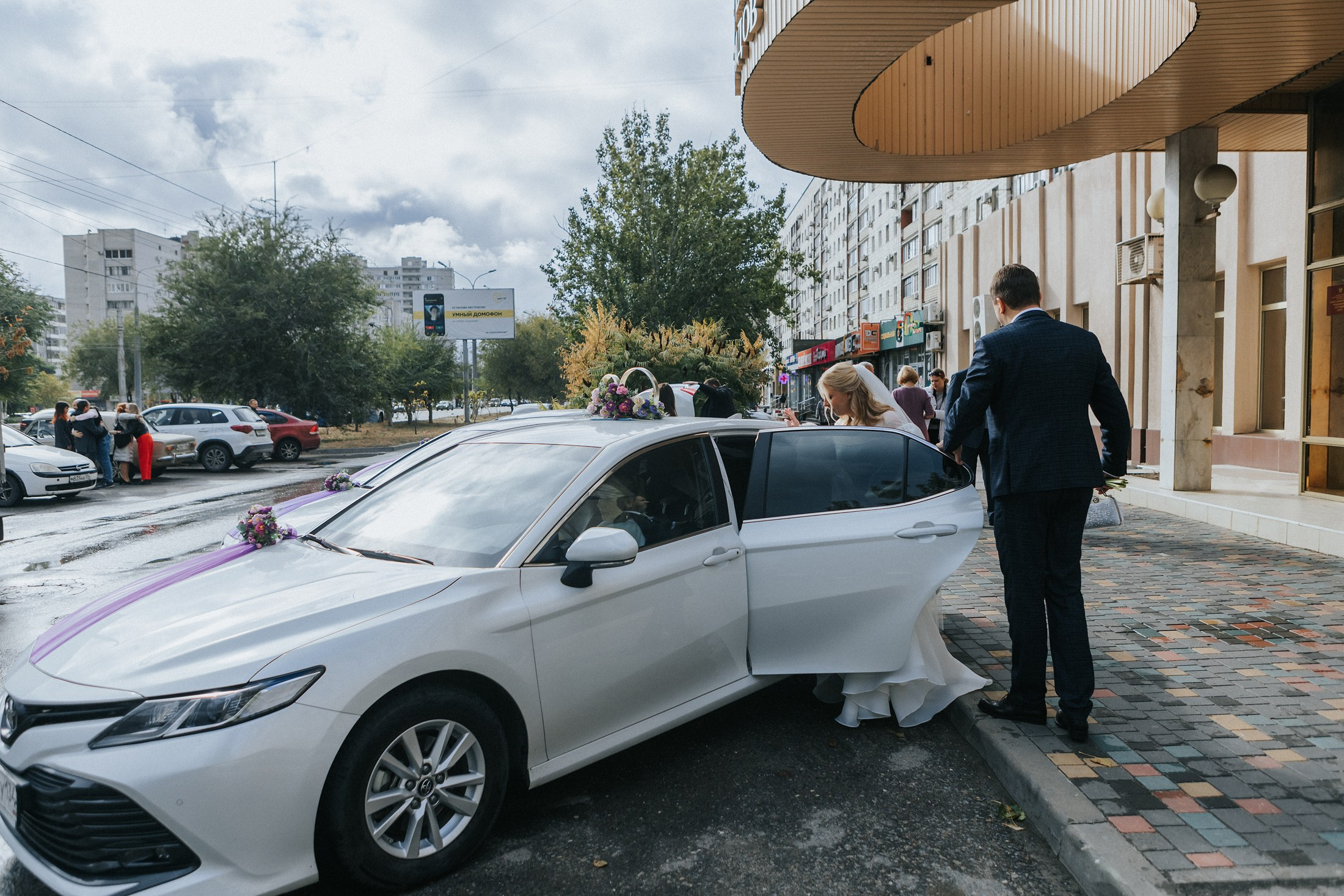Егор и Екатерина. Осень, музей Машкова. Фотографы в городе Волгограде — Людмила Агеева и Алексей Околелов