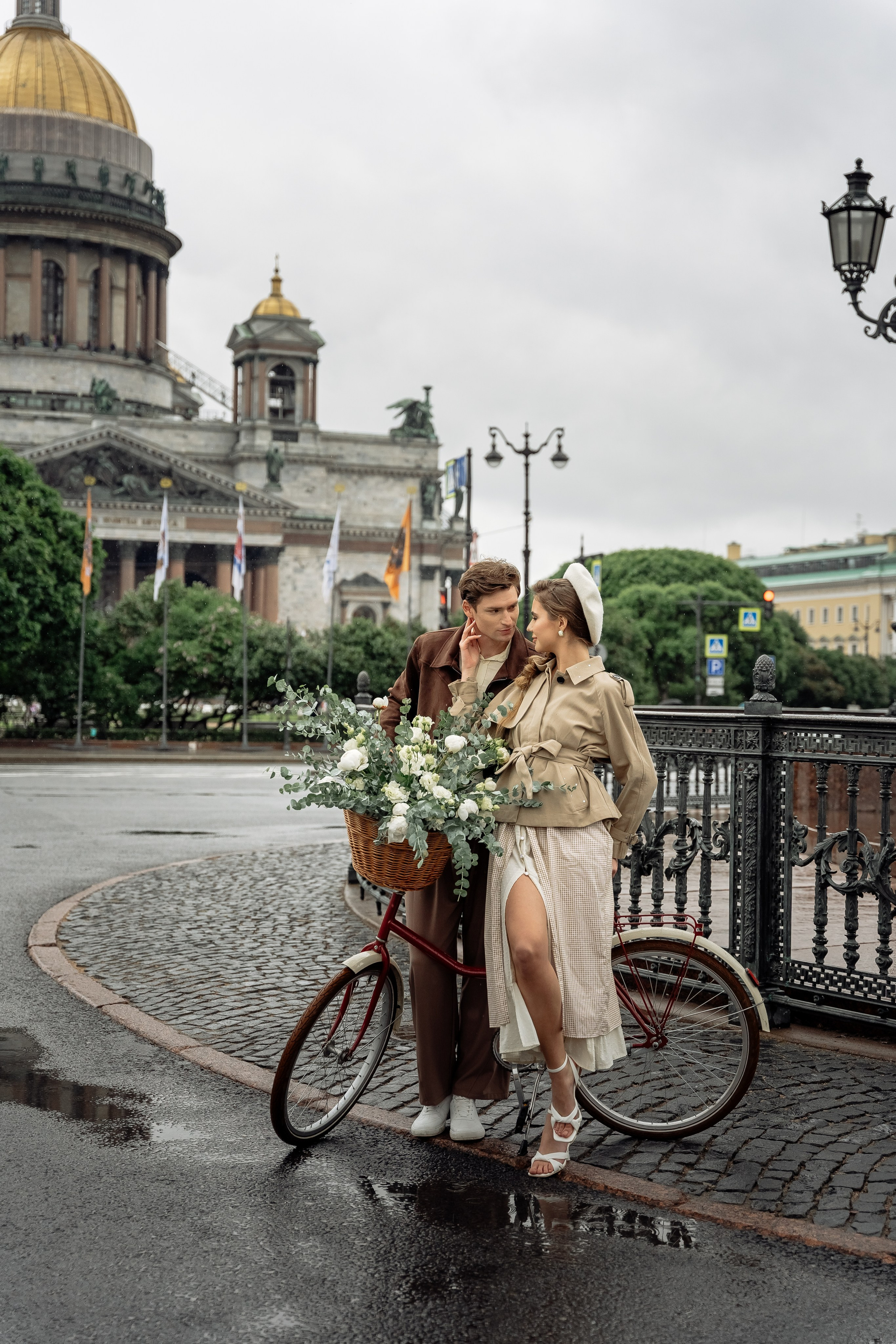 Двое под одним зонтом