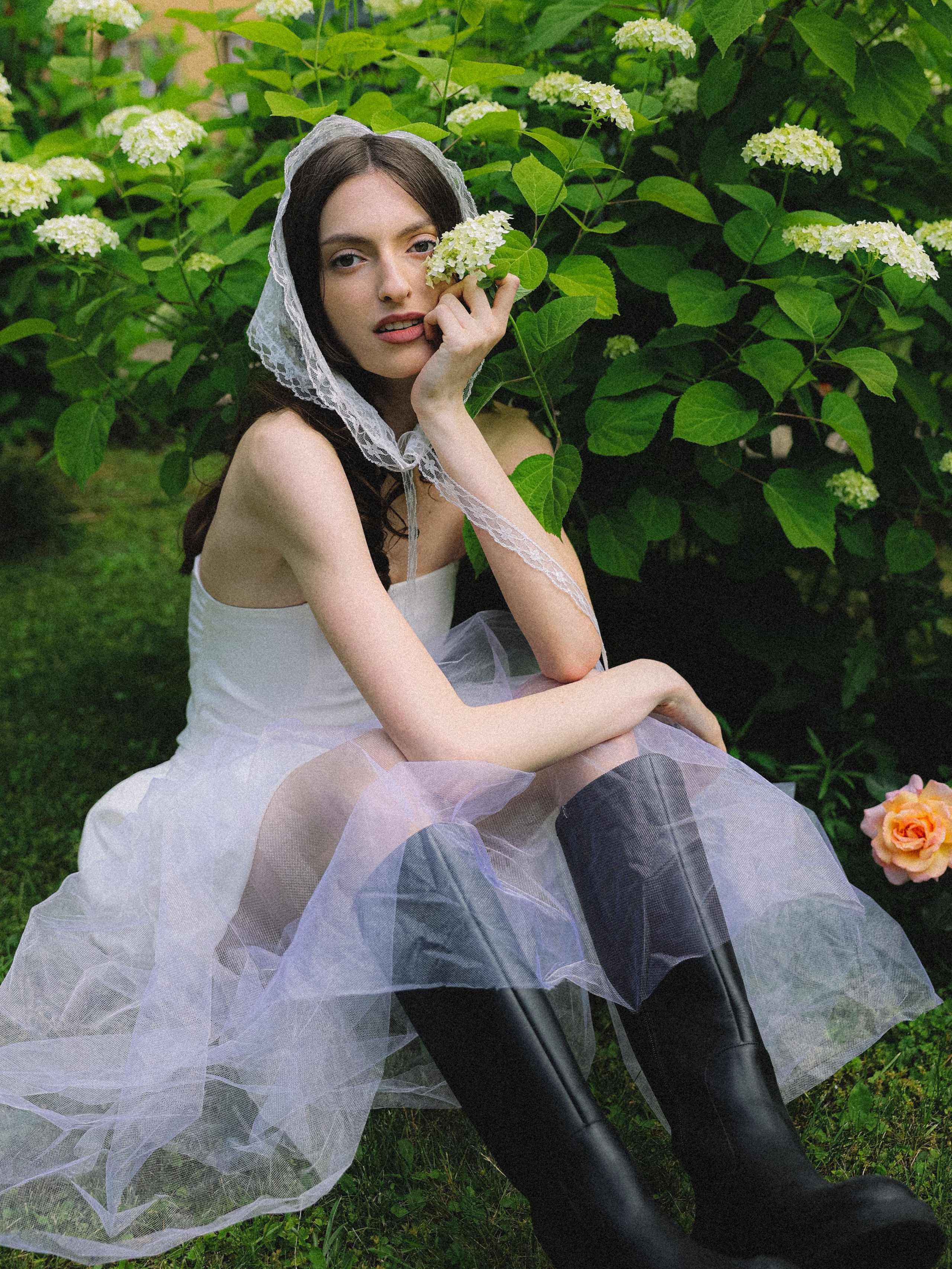 Женский портрет в саду. Фотограф в Нижнем Новгороде Елена Пасюк