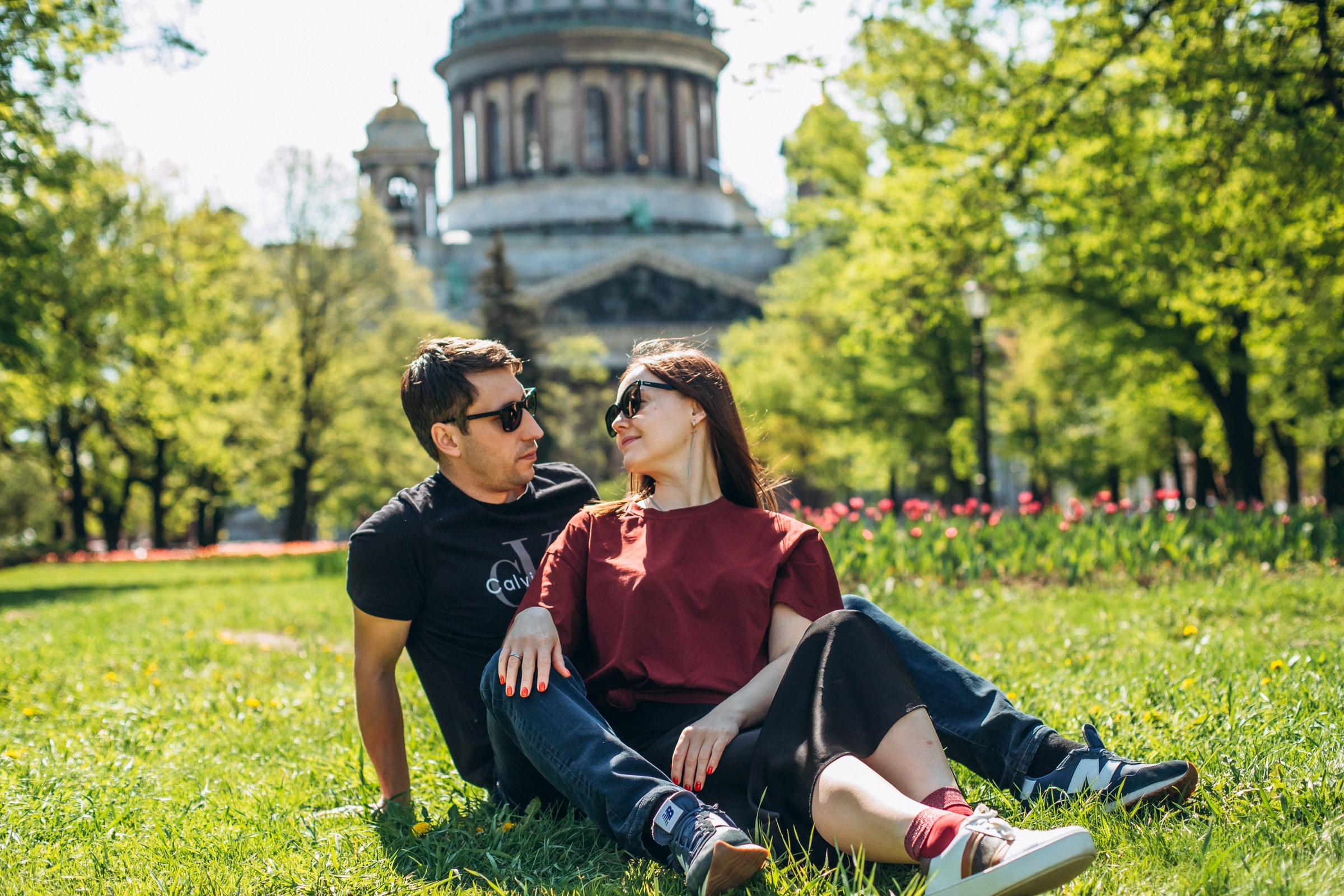 Сергей и Александра в мае. Фотопрогулка в Петербурге. Индивидуальный и семейный фотограф в Санкт-Петербурге