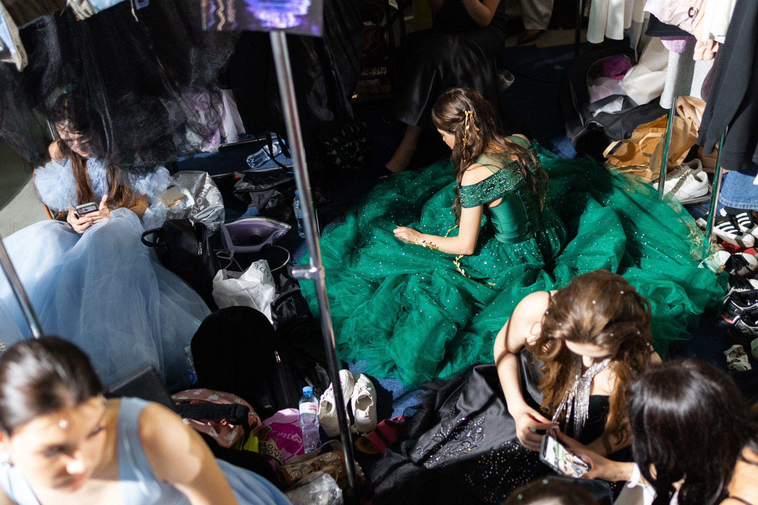 Top Fashion Trends Show 2026 в МинскеМодный показ дизайнерской коллекции на Top Fashion Trends Show 2026Модель на подиуме Top Fashion Trends Show в МинскеПоказ авторской одежды белорусских дизайнеровFashion show в Минске с участием профессиональных моделейДизайнерская коллекция сезона весна-лето 2026Участники модного мероприятия Top Fashion Trends ShowФинальный выход моделей на показе мод в МинскеСовременные тренды моды на Top Fashion Trends ShowБелорусские дизайнеры представляют новые коллекции одеждыПрофессиональная fashion-фотография на модном показеПодиумный показ дизайнерской одежды в БеларусиГости и участники Top Fashion Trends Show 2026Закулисье модного показа Top Fashion Trends ShowМодель демонстрирует дизайнерское платье на подиумеКоллекция современной одежды от белорусского брендаFashion мероприятие для дизайнеров и моделей в МинскеПрезентация новой коллекции одежды на TFT ShowМодный подиум и показы дизайнерских брендовТренды fashion-индустрии на Top Fashion Trends ShowФотографии с модного показа в МинскеДефиле моделей на Top Fashion Trends ShowПоказ одежды белорусских дизайнеров 2026Fashion event в Беларуси для профессионалов индустрииСтильные образы и дизайнерская одежда на подиумеМодельное дефиле на Top Fashion Trends Show 2026Модное событие в Минске с участием дизайнеров и стилистовПрофессиональные модели на fashion-показеТоповые модные тренды сезона весна-лето 2026Мероприятие Top Fashion Trends Show Беларусь